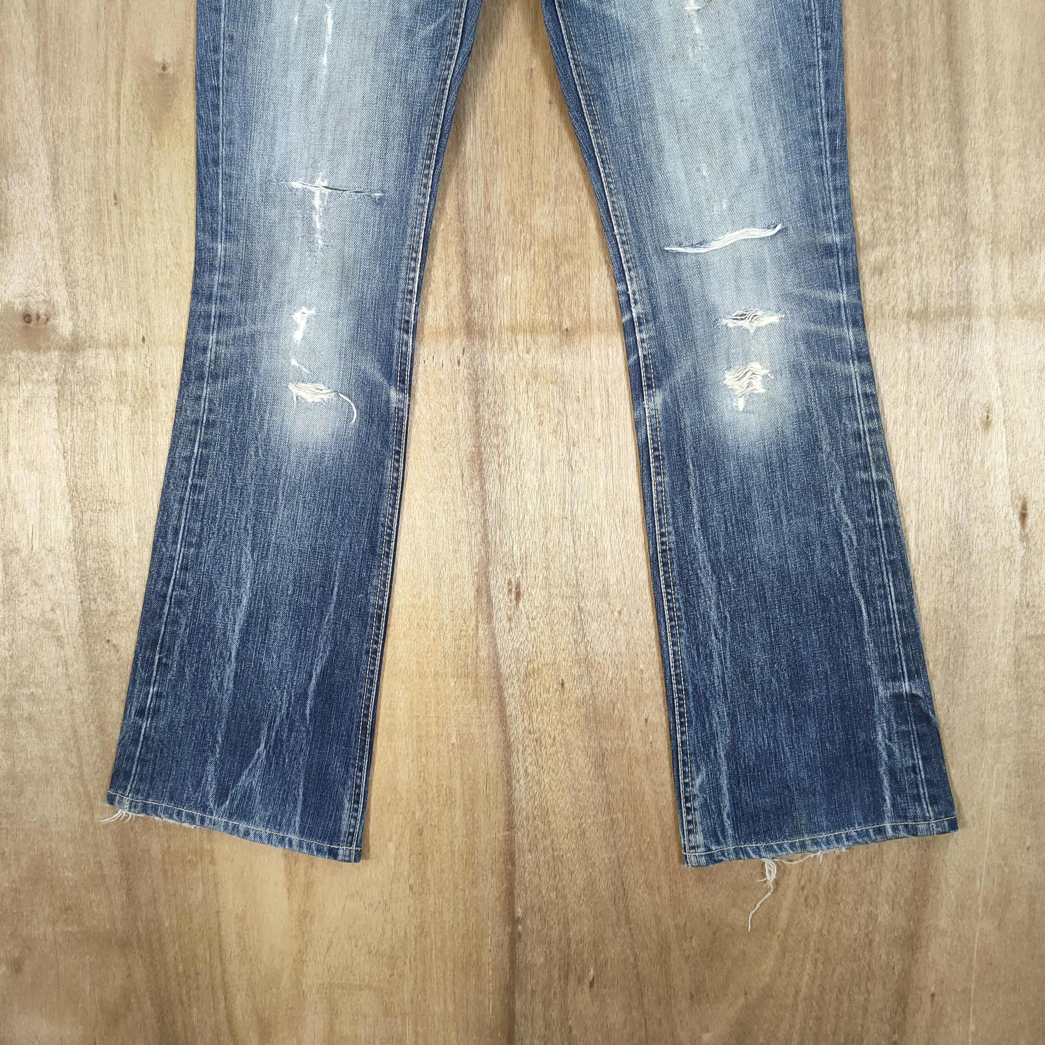 Japanese Brand VINTAGE JAPANESE FLARE DISTRESSED JEAN BUSH PANTS Size US 28 / EU 44 - 3 Thumbnail