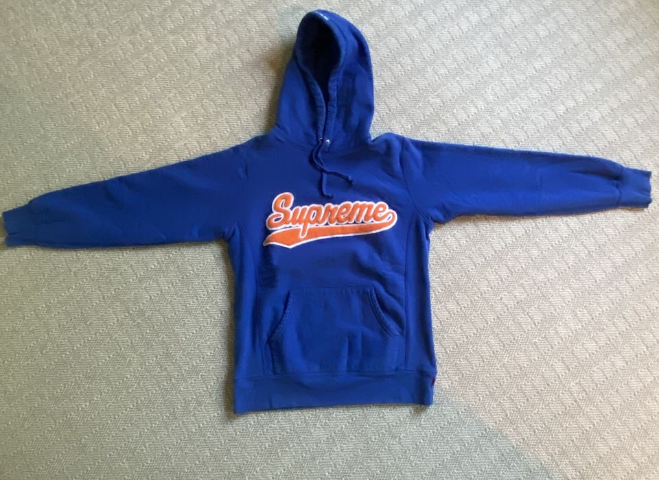 Supreme chenille hot sale script hoodie