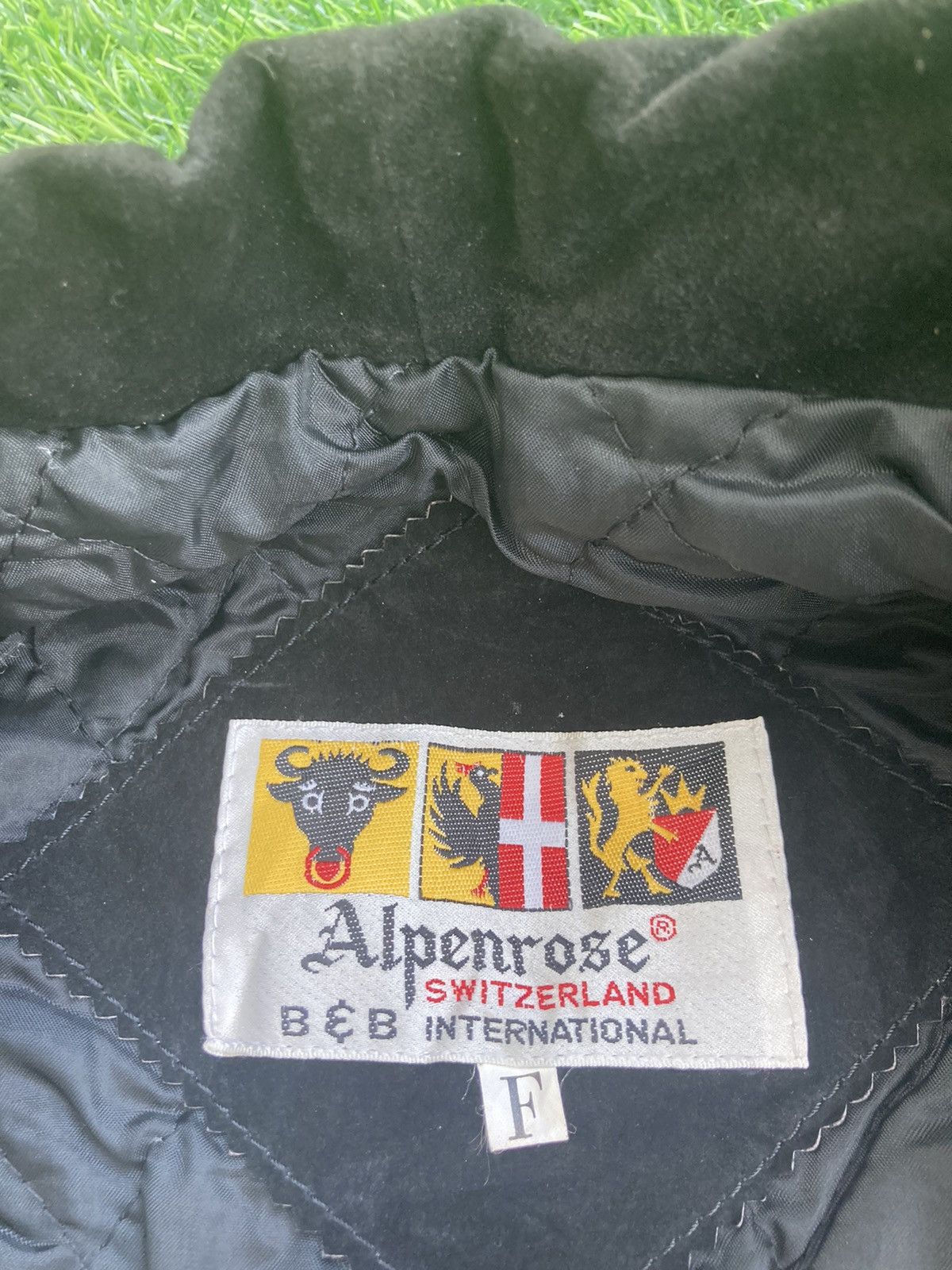Vintage ALPENROSE SWITZERLAND SUEDE LEATHER FRINGE JACKET Size US S / EU 44-46 / 1 - 8 Thumbnail
