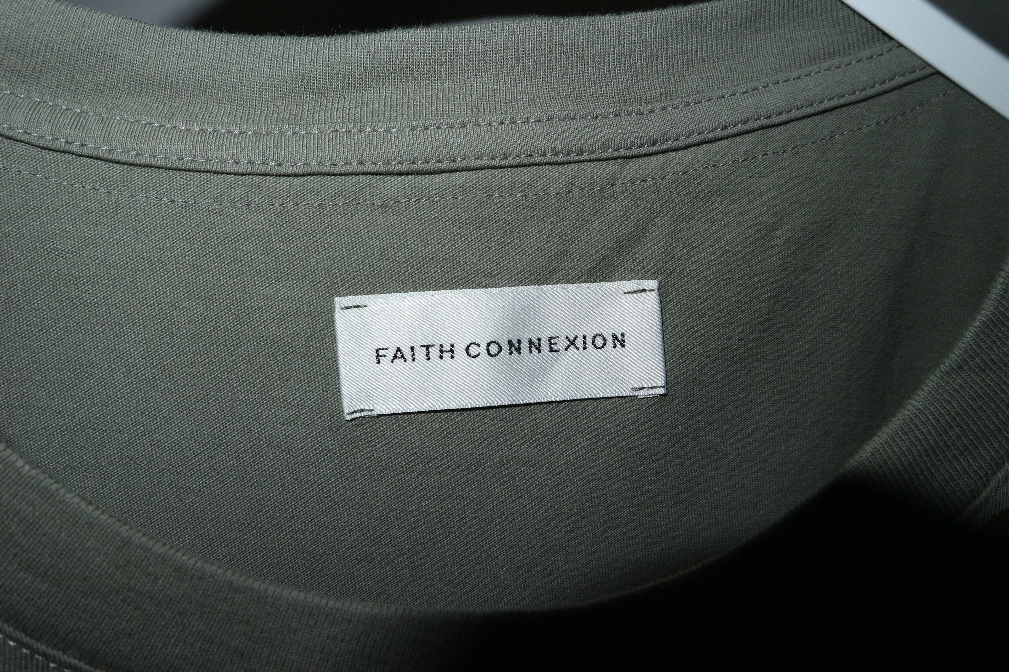 Faith Connexion Khaki distressed tshirt Size US M / EU 48-50 / 2 - 7 Thumbnail