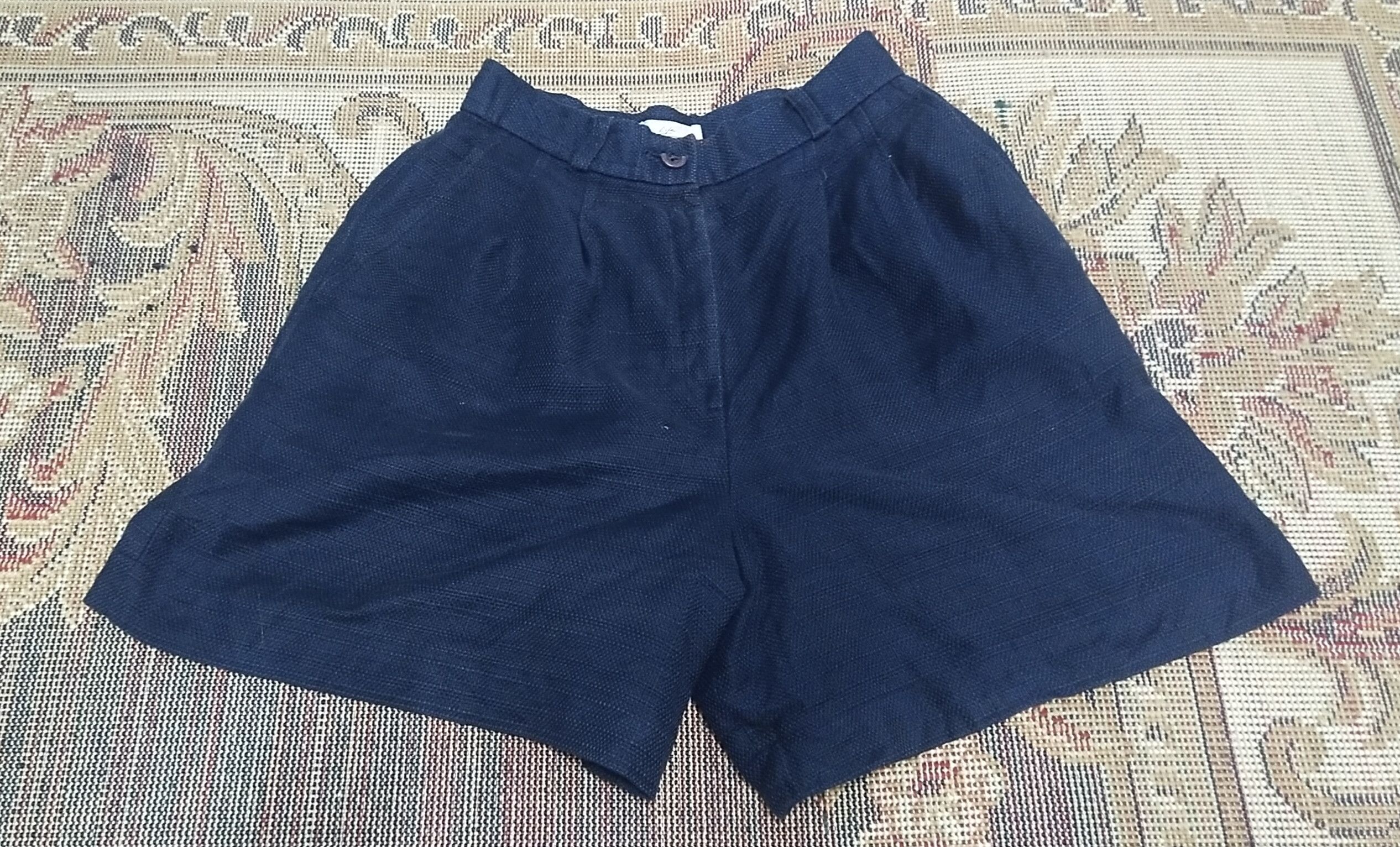 ショーツ GIVENCHY NAVY BLUE WOOL SHORTS Givenchy Navy Blue Tailoerd Bermuda Shorts for Men Online