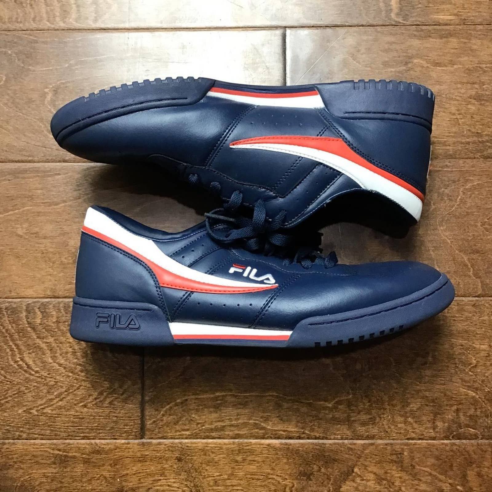fila navy blue sneakers