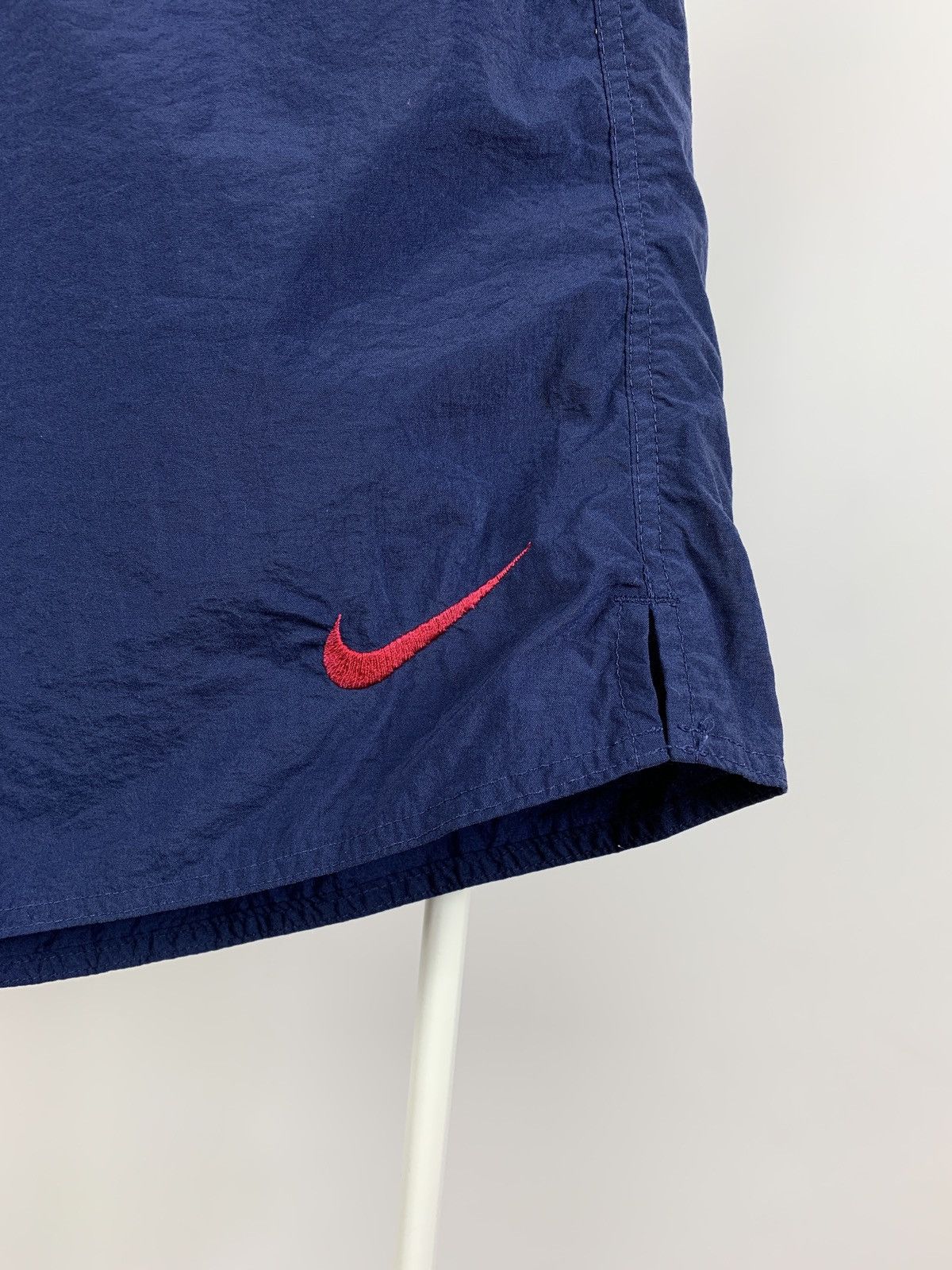 Nike 90s Vintage Nike Big Logo Swoosh Navy Blue Shorts Made in UK Size US 32 / EU 48 - 8 Thumbnail