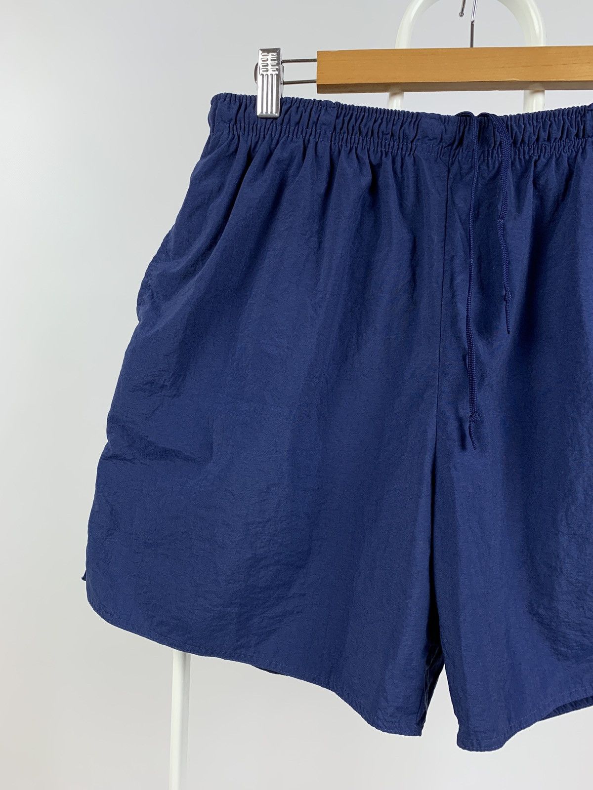 Nike 90s Vintage Nike Big Logo Swoosh Navy Blue Shorts Made in UK Size US 32 / EU 48 - 5 Thumbnail