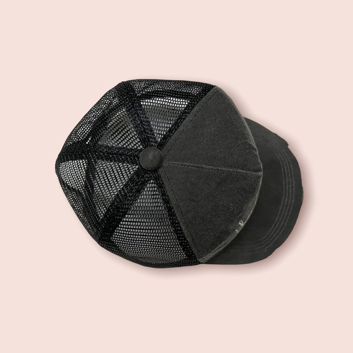 Japanese Brand BASIQUENTI DISTRESSED DENIM TRUCKER SNAPBACK Size ONE SIZE - 11 Thumbnail