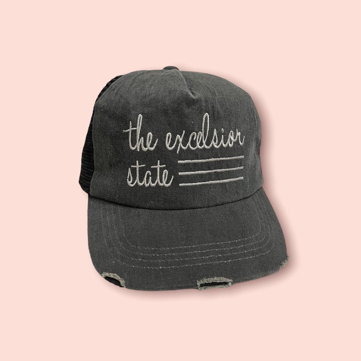 Japanese Brand BASIQUENTI DISTRESSED DENIM TRUCKER SNAPBACK Size ONE SIZE - 3 Thumbnail