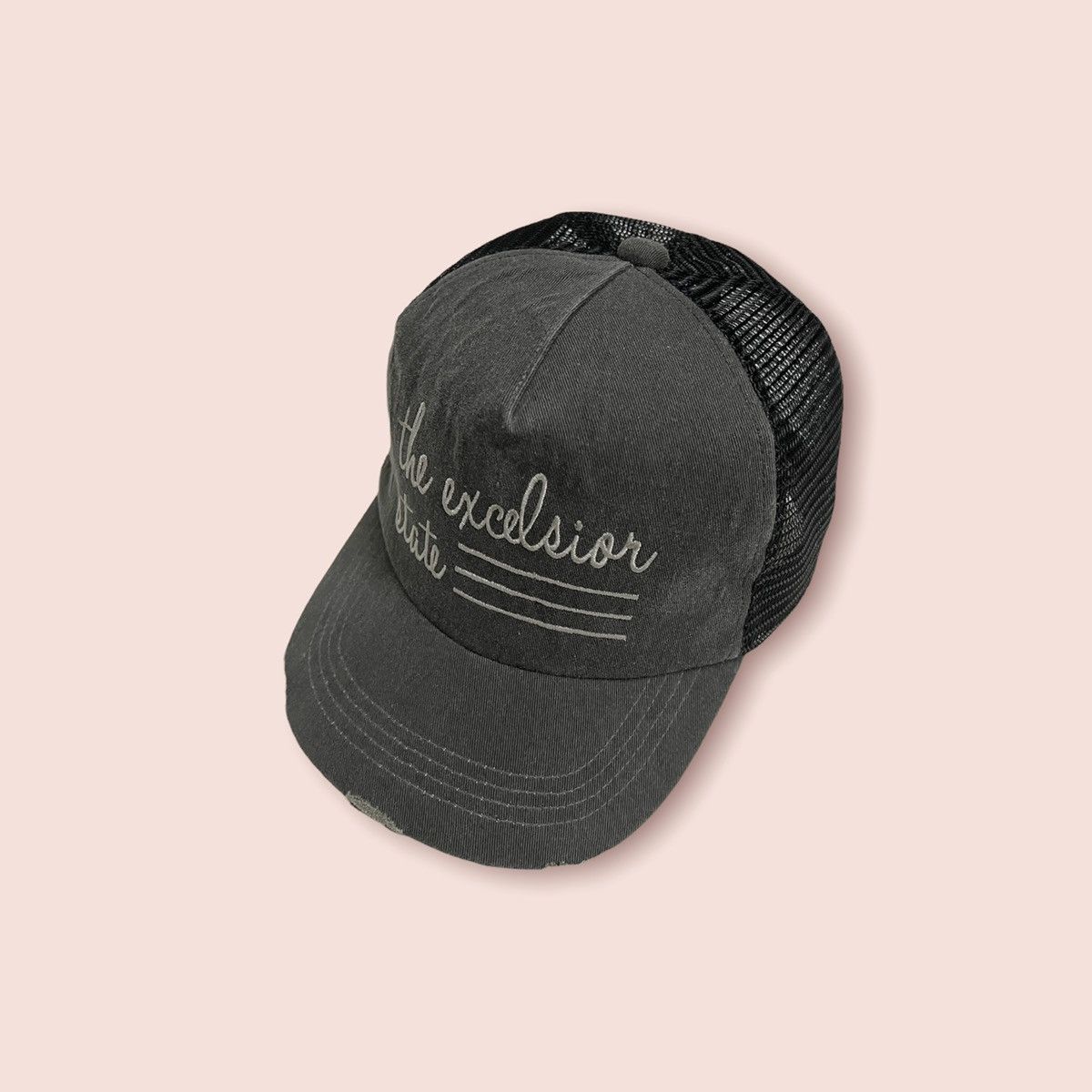 image of Trucker Hat Basiquenti Distressed Denim Trucker Snapback in Black Gray, Men's