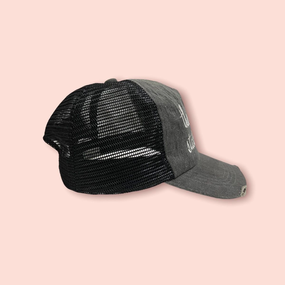 Japanese Brand BASIQUENTI DISTRESSED DENIM TRUCKER SNAPBACK Size ONE SIZE - 22 Thumbnail