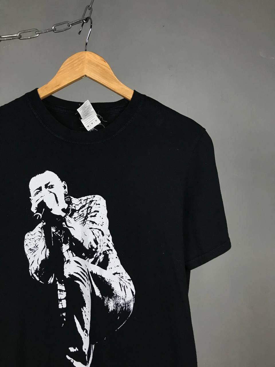 Band Tees Linkin Park Chester Bennington vintage rock band tee Size US S / EU 44-46 / 1 - 2 Thumbnail