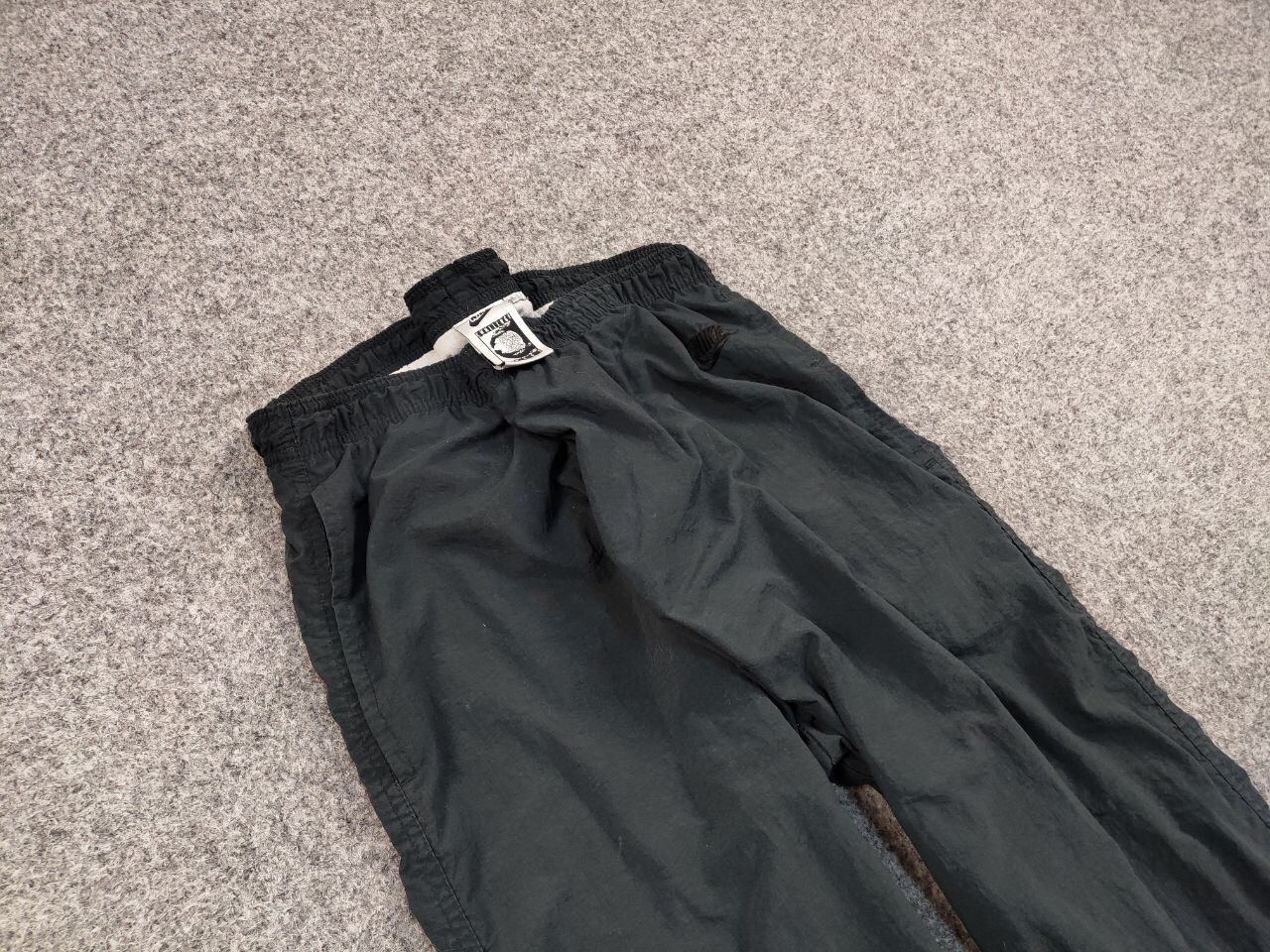 Nike Vintage 90's Nike Challenge Court Nylon Track Joggers Pants Size US 34 / EU 50 - 8 Thumbnail