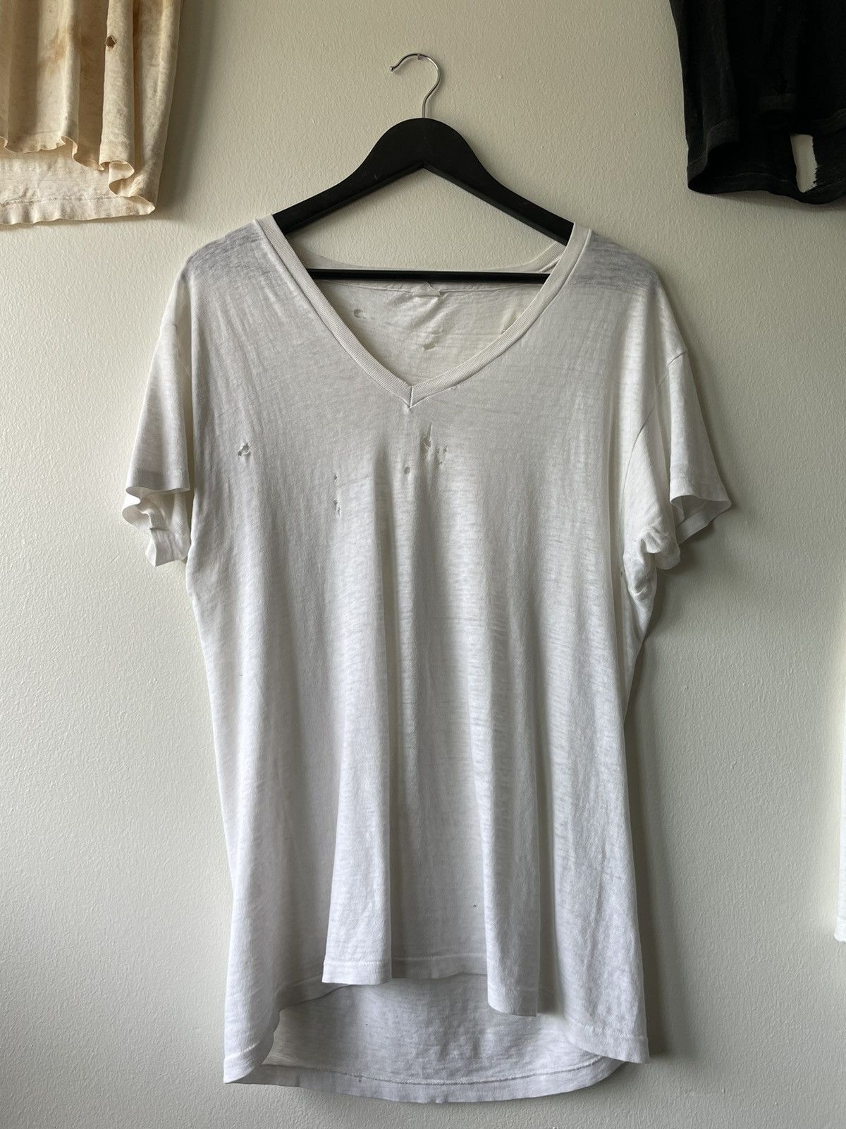 Vintage VINTAGE THRASHED V-NECK T-SHIRT Size US L / EU 52-54 / 3 - 3 Thumbnail
