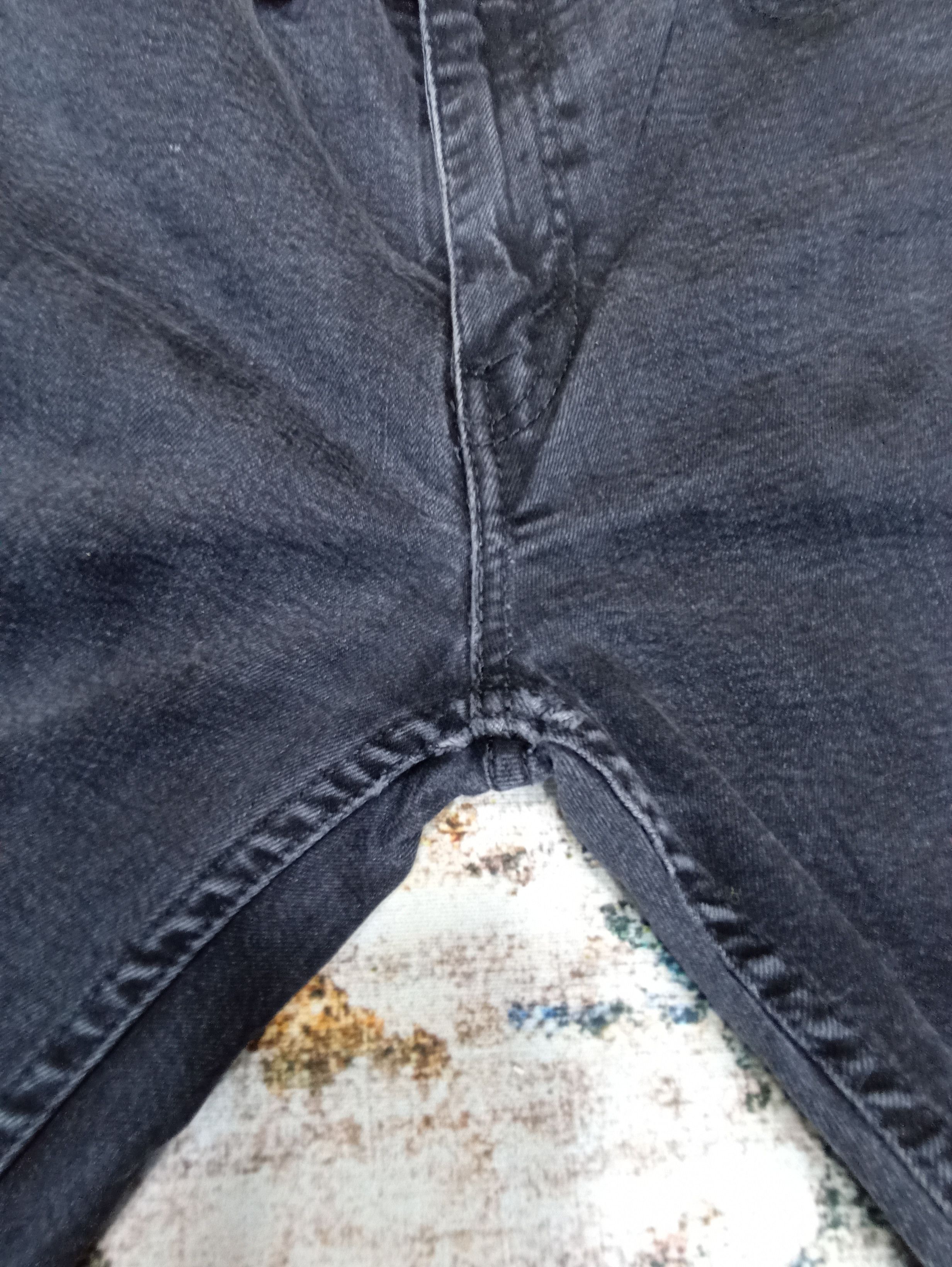 Jean × Levi's × Vintage VINTAGE LEVI'S 514 DISTRESSED BLACK JEANS-J088 Size US 30 / EU 46 - 8 Thumbnail