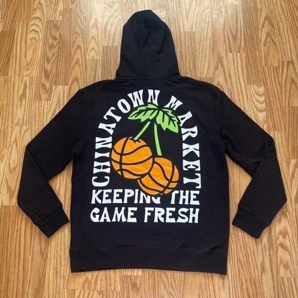 Market CHINATOWN MARKET KEEPING THE GAME FRESH BLACK HOODIE L Size US L / EU 52-54 / 3 - 1 Thumbnail