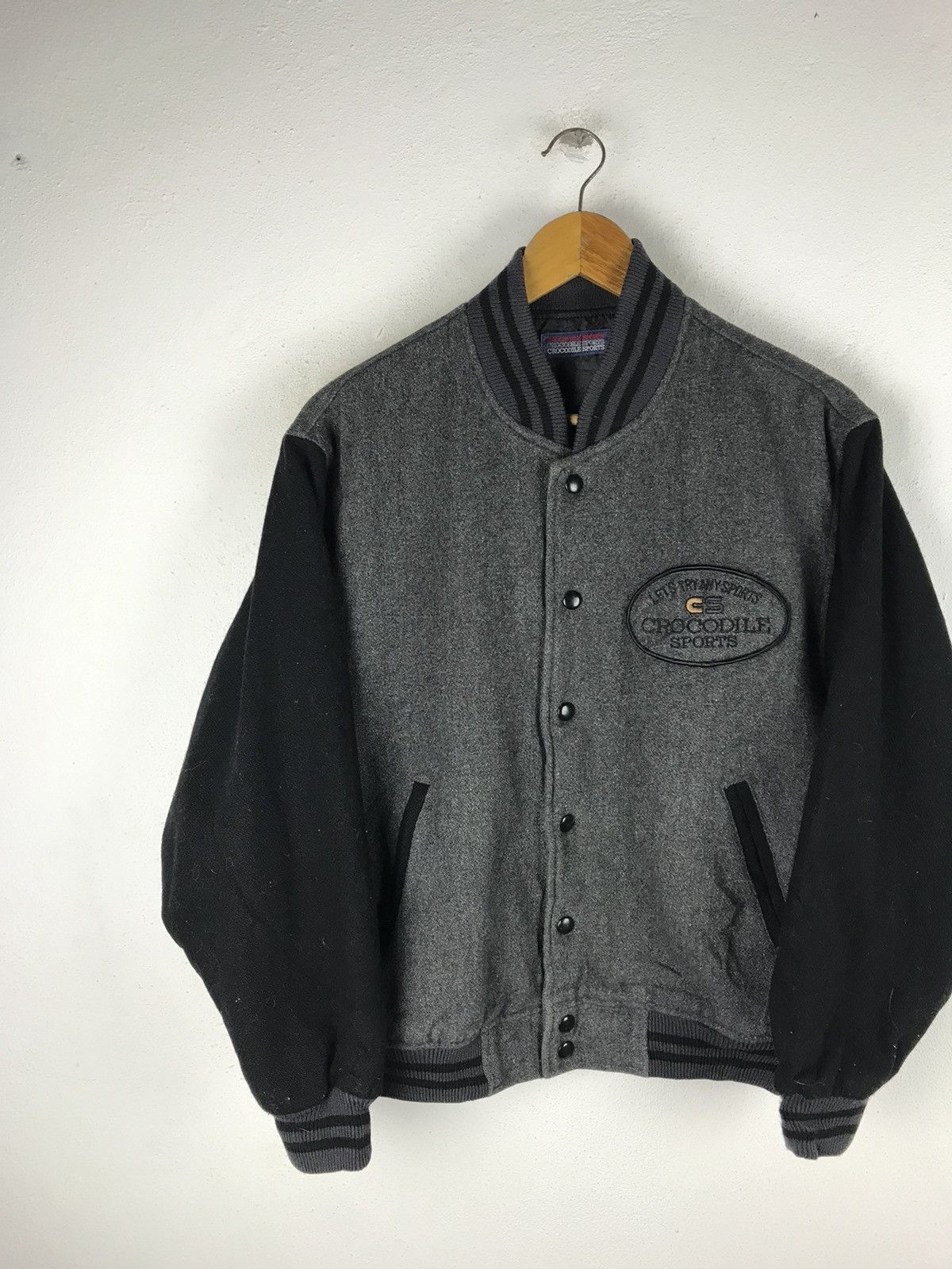 Japanese Brand Crocodile Sports Varsity Jacket - Gray and Black Vintage Size US M / EU 48-50 / 2 - 4 Thumbnail