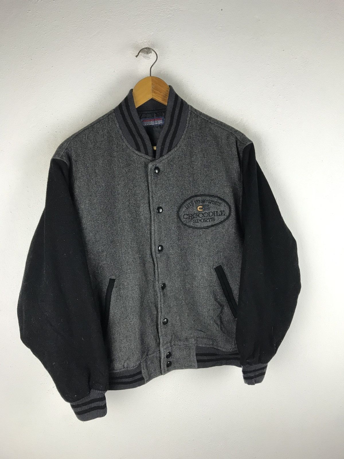 Japanese Brand Crocodile Sports Varsity Jacket - Gray and Black Vintage Size US M / EU 48-50 / 2 - 3 Thumbnail