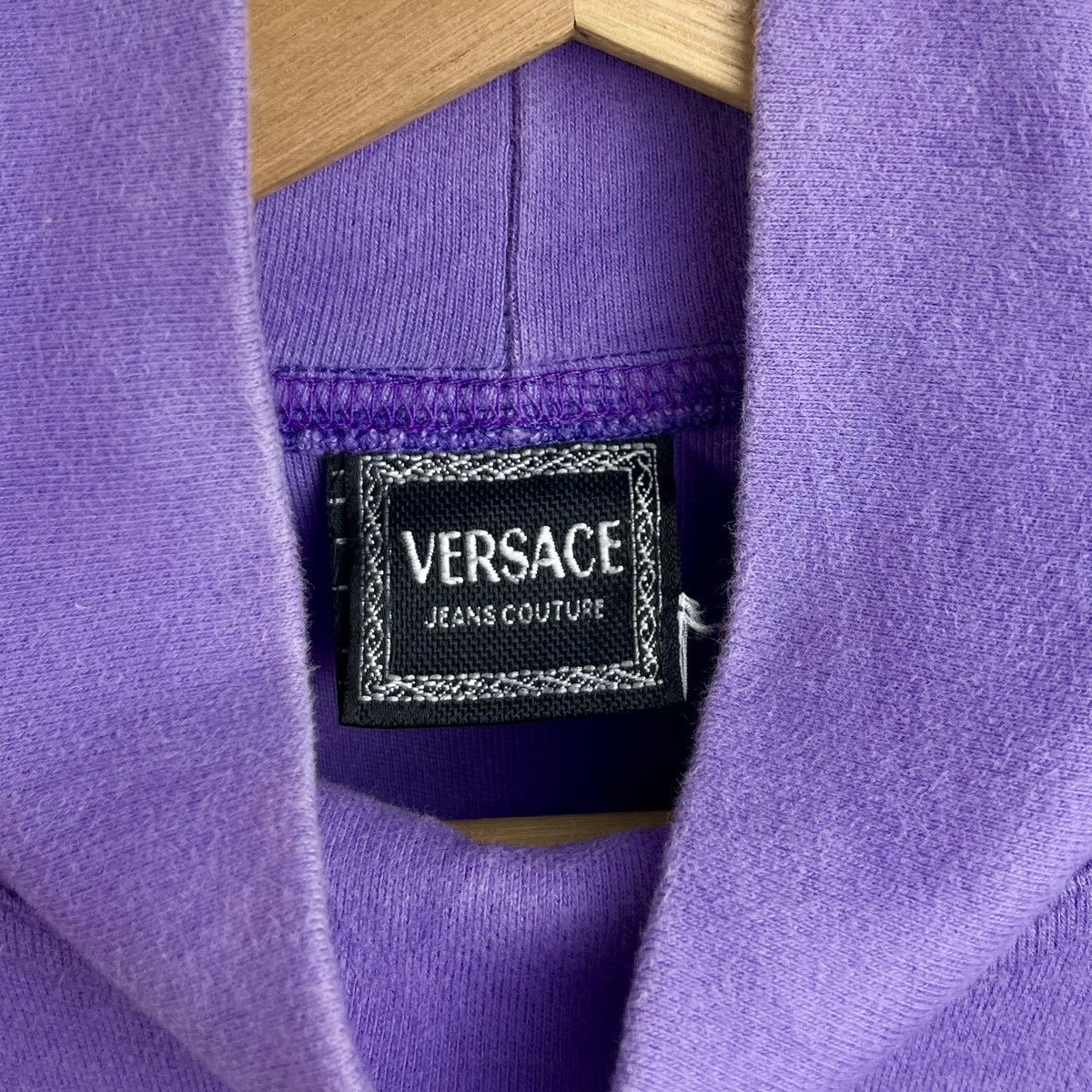 Versace Vintage Versace Embroidered Logo Made In Italy Sweatshirt Size US S / EU 44-46 / 1 - 5 Thumbnail