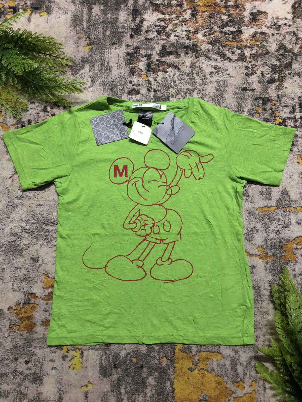 Jun Takahashi × Undercover × Uniqlo Undercover X uniqlo Mickey Mouse spell Out kid tees Size US XXS / EU 40 - 1 Thumbnail