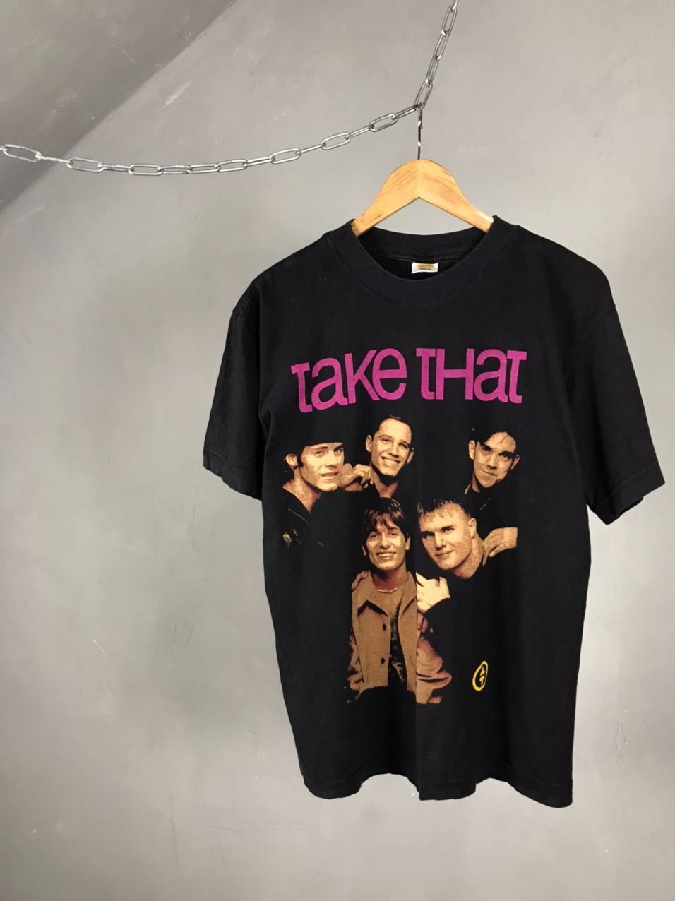 Band Tees × Vintage Take That vintage band tee Size US M / EU 48-50 / 2 - 1 Thumbnail