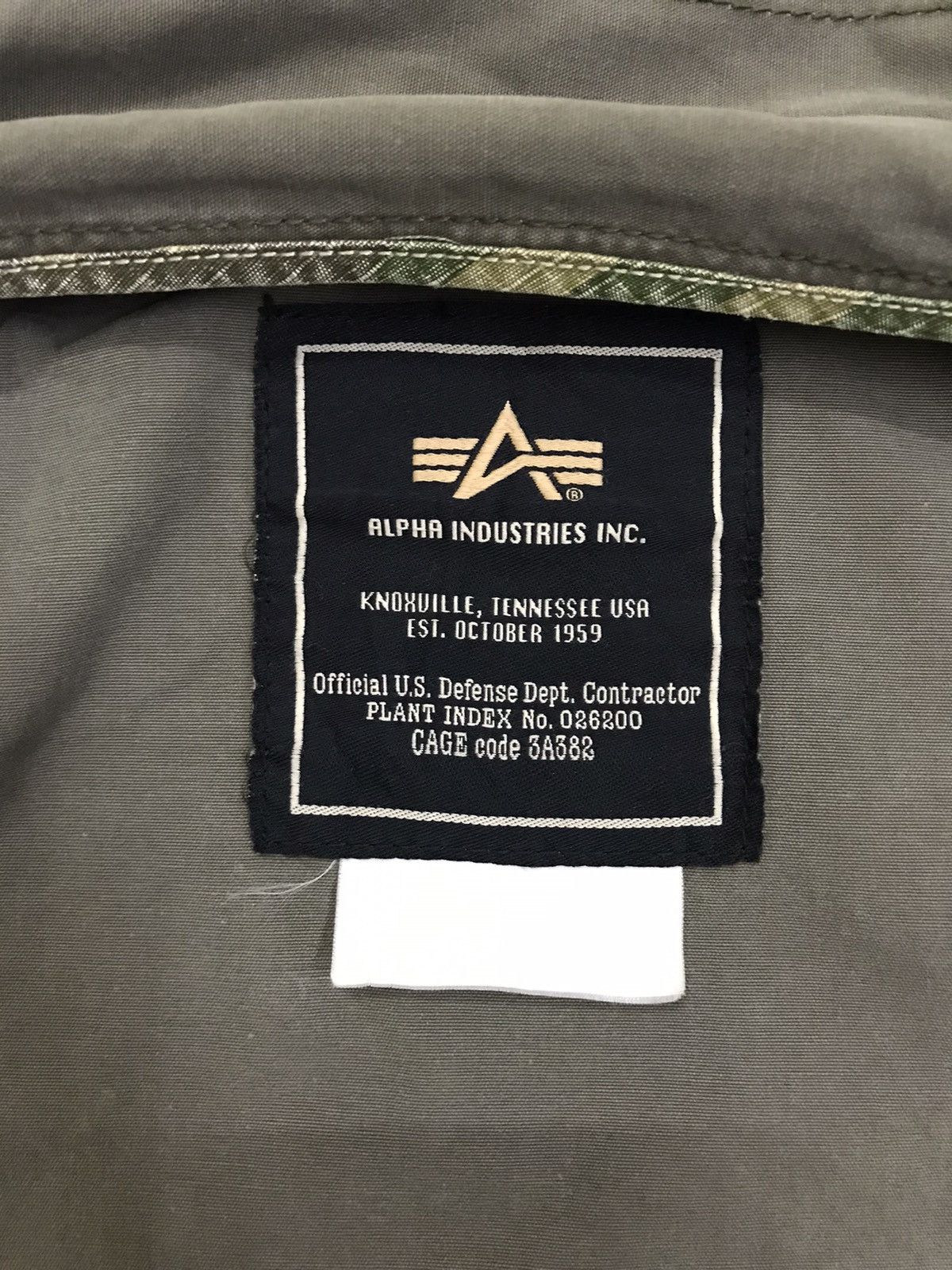 Alpha Industries × Vintage Vintage Alpha Industries Parka Official US Defence Parka USA Size US M / EU 48-50 / 2 - 16 Thumbnail