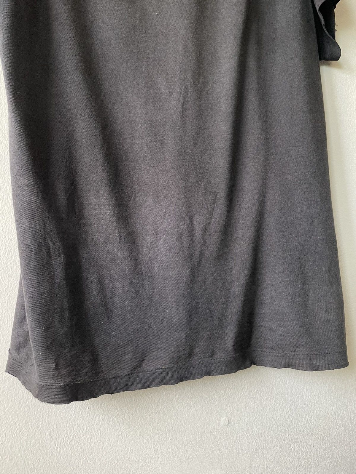 Vintage VINTAGE THRASHED FADED BLACK T-SHIRT Size US L / EU 52-54 / 3 - 11 Thumbnail