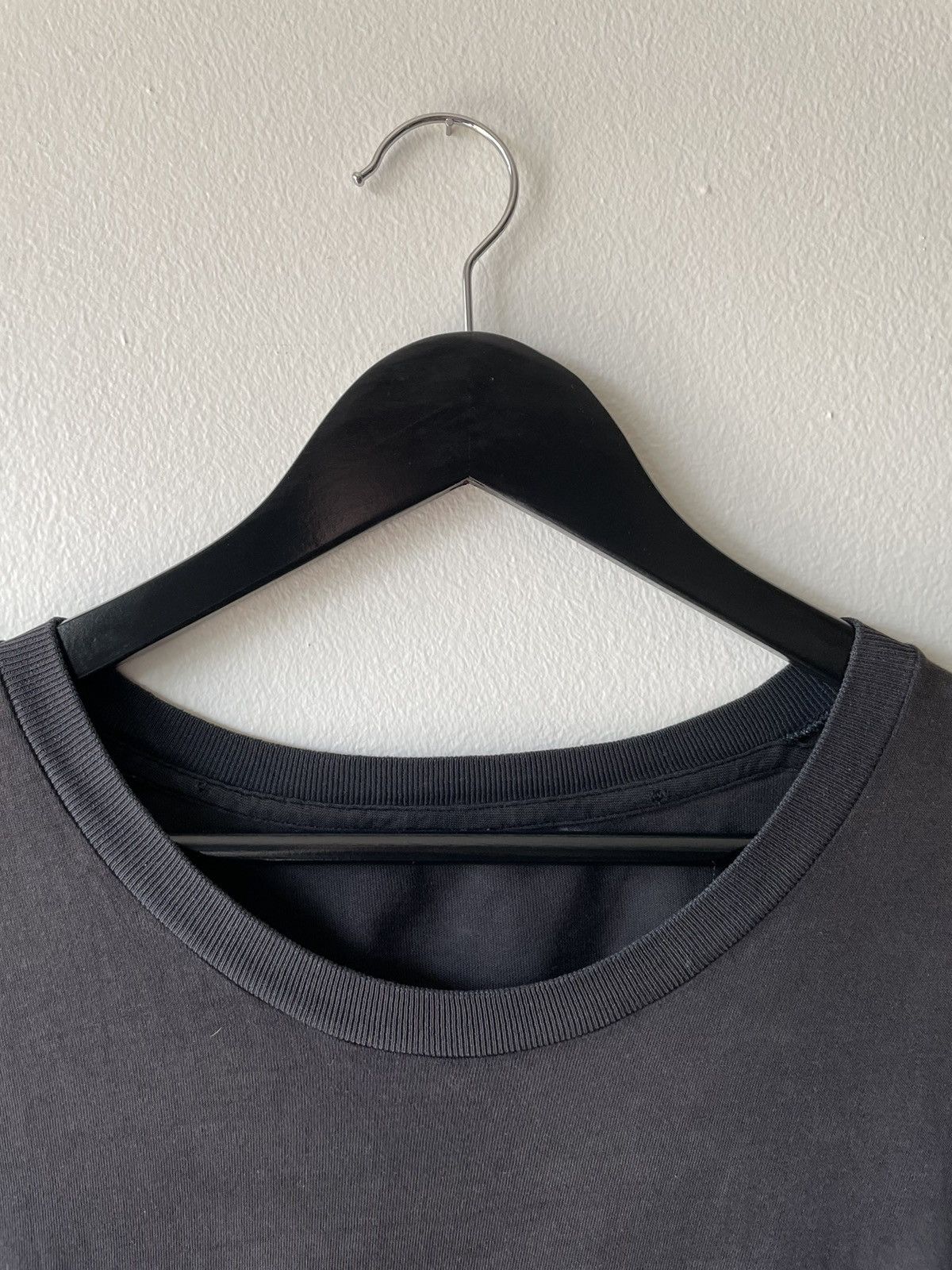 Vintage VINTAGE THRASHED FADED BLACK T-SHIRT Size US L / EU 52-54 / 3 - 9 Thumbnail