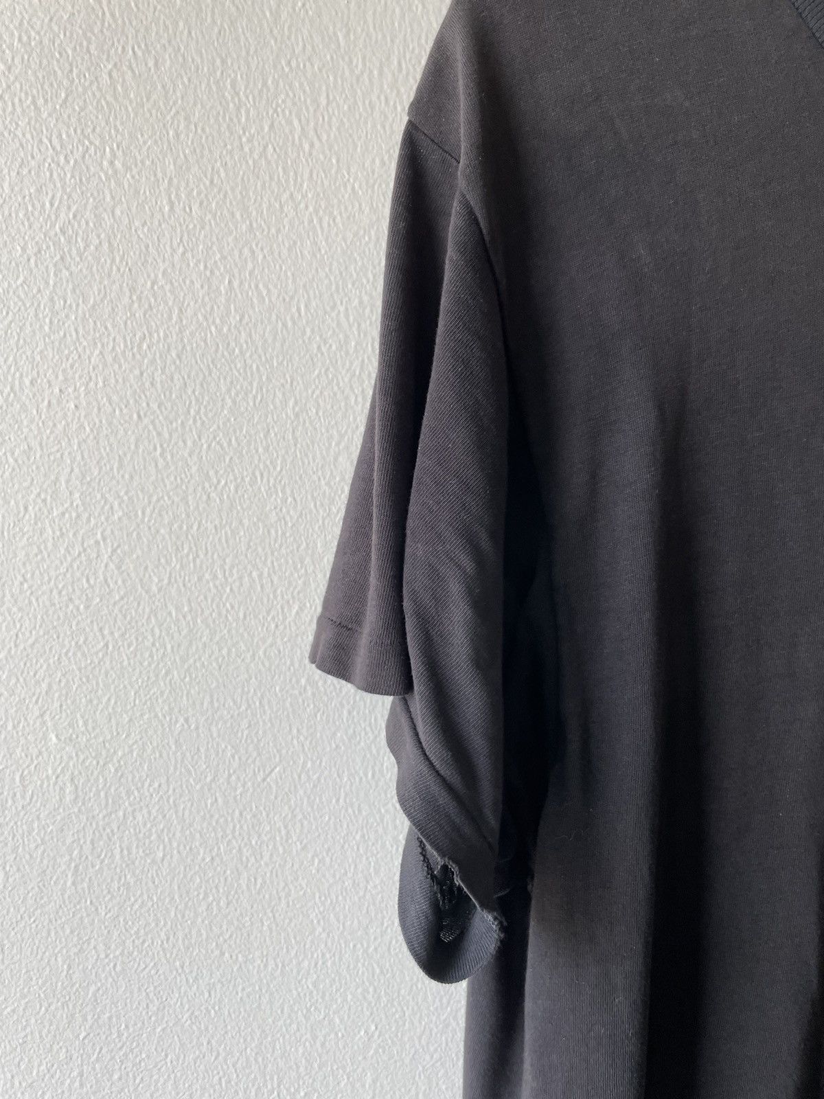 Vintage VINTAGE THRASHED FADED BLACK T-SHIRT Size US L / EU 52-54 / 3 - 5 Thumbnail