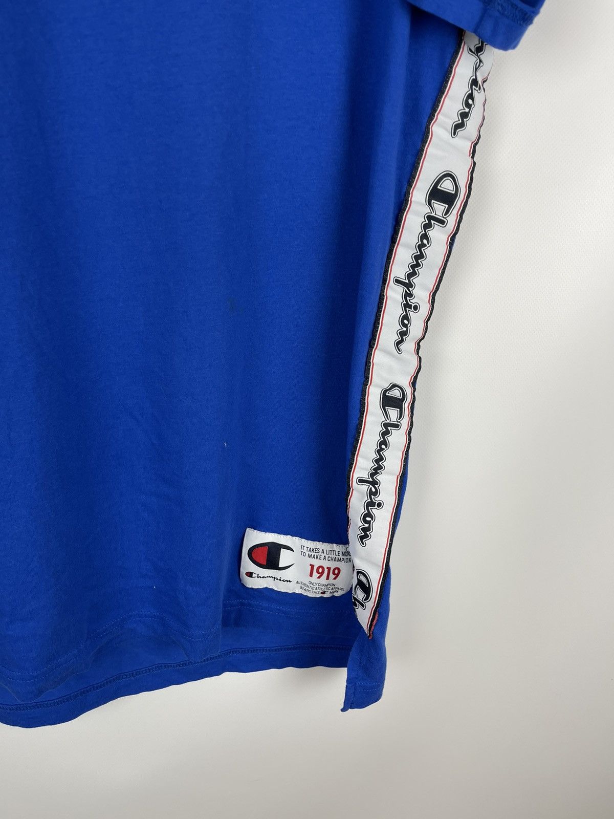 Champion Champion blue logo tee shirt with sleeves and body stripes Size US XL / EU 56 / 4 - 4 Thumbnail