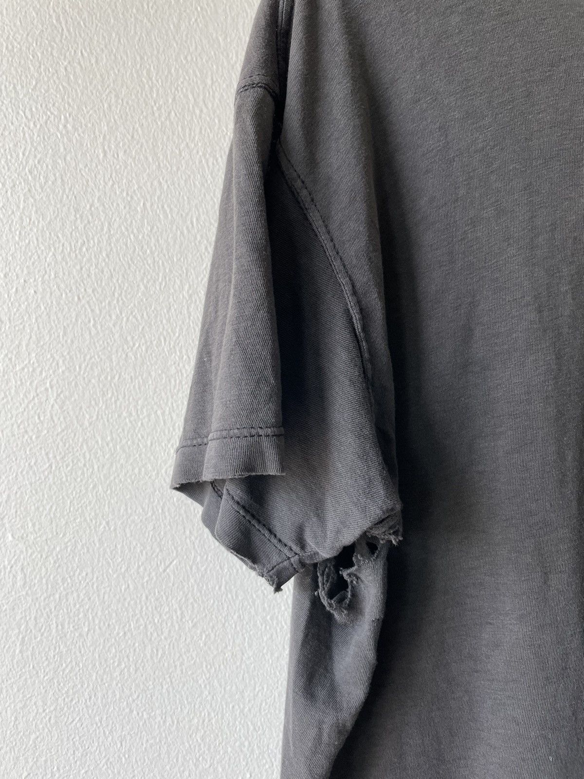 Vintage VINTAGE THRASHED FADED CALVIN KLEIN T-SHIRT Size US L / EU 52-54 / 3 - 7 Thumbnail