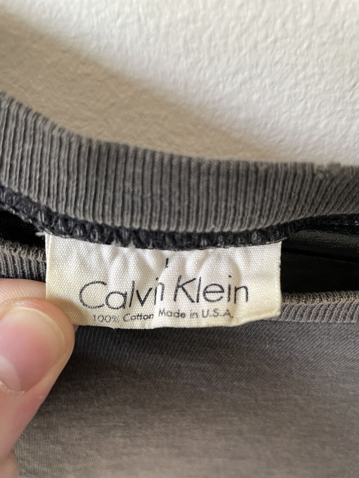 Vintage VINTAGE THRASHED FADED CALVIN KLEIN T-SHIRT Size US L / EU 52-54 / 3 - 11 Thumbnail