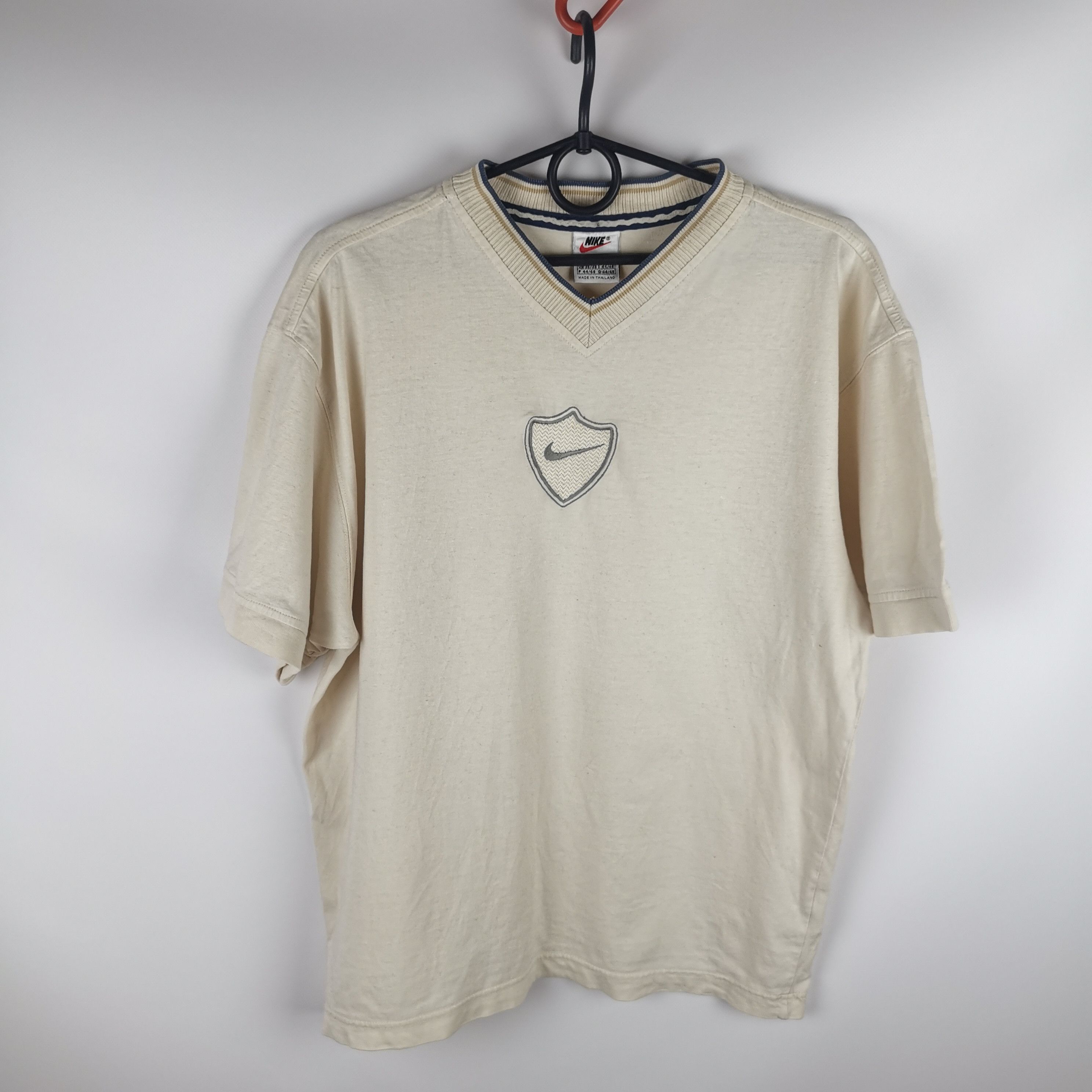Nike Nike vintage 90s beige center logo swoosh tee shirt Size US S / EU 44-46 / 1 - 3 Thumbnail