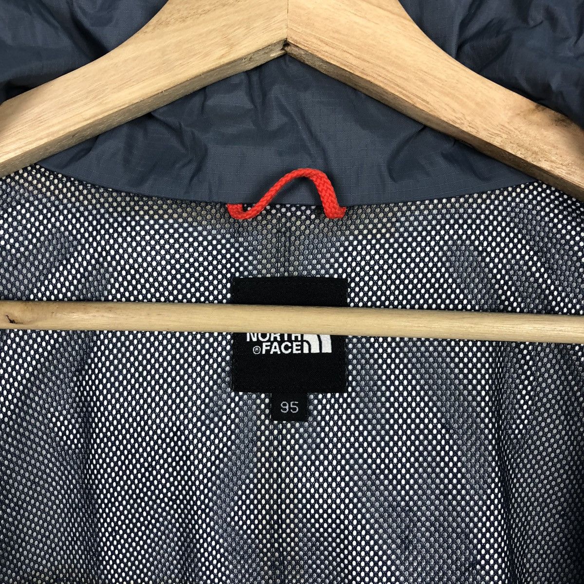The North Face The North Face Resolve Jacket Windbreaker Nice Design Size US M / EU 48-50 / 2 - 11 Thumbnail