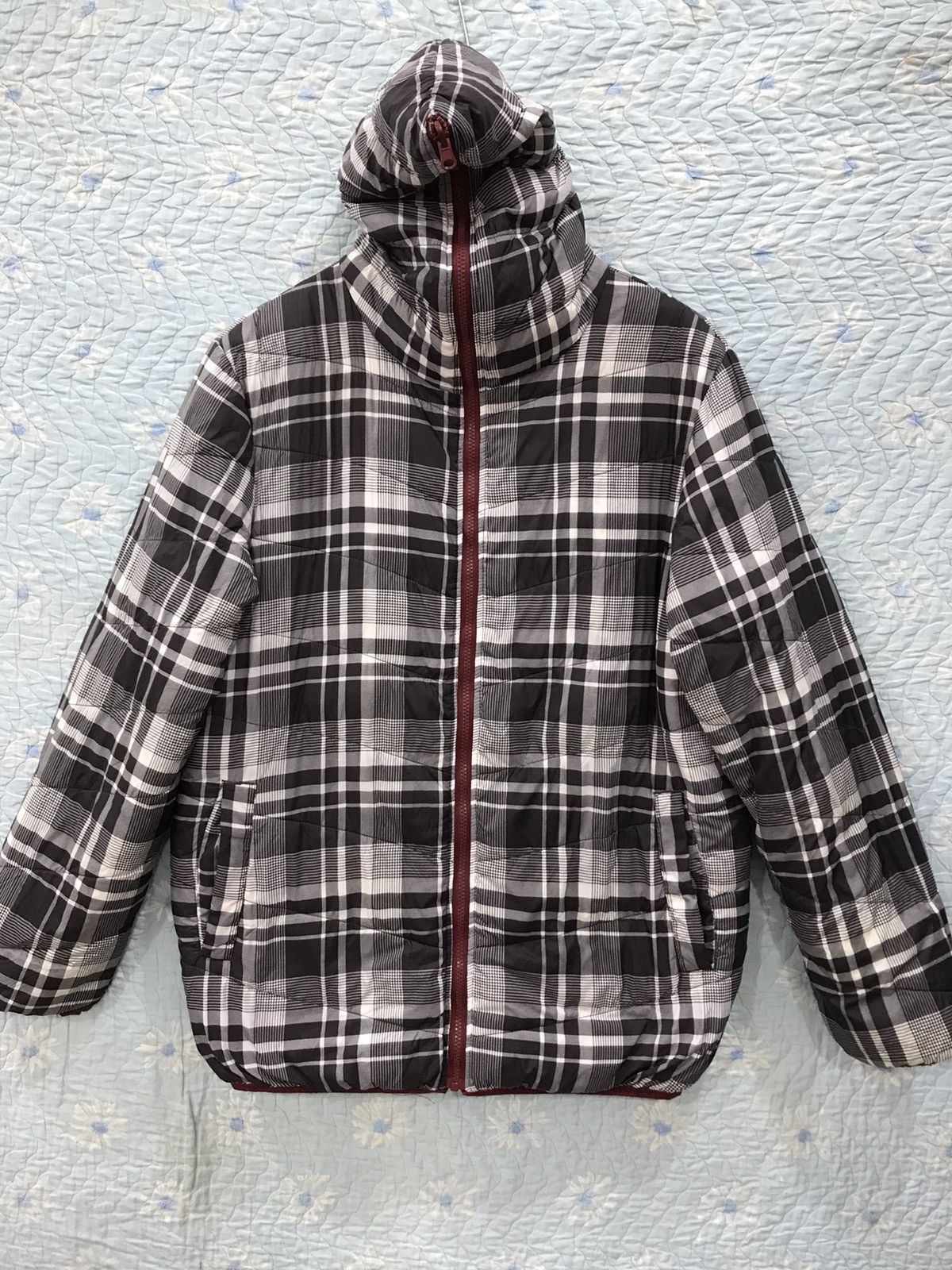 C33. GILEVANS RIVERSIBLE JACKET