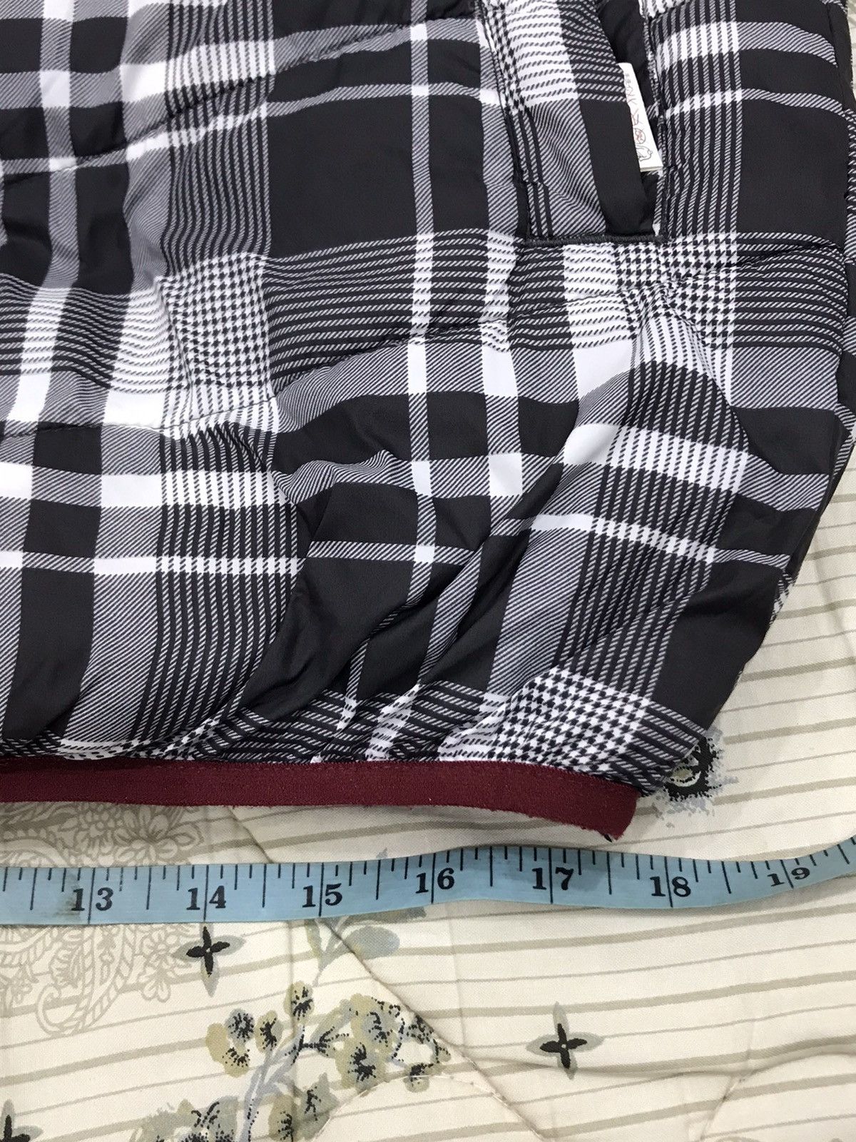 C33. GILEVANS RIVERSIBLE JACKET