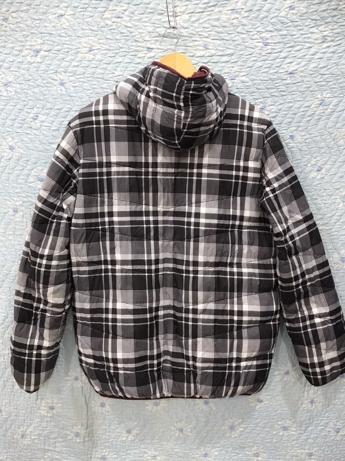 C33. GILEVANS RIVERSIBLE JACKET