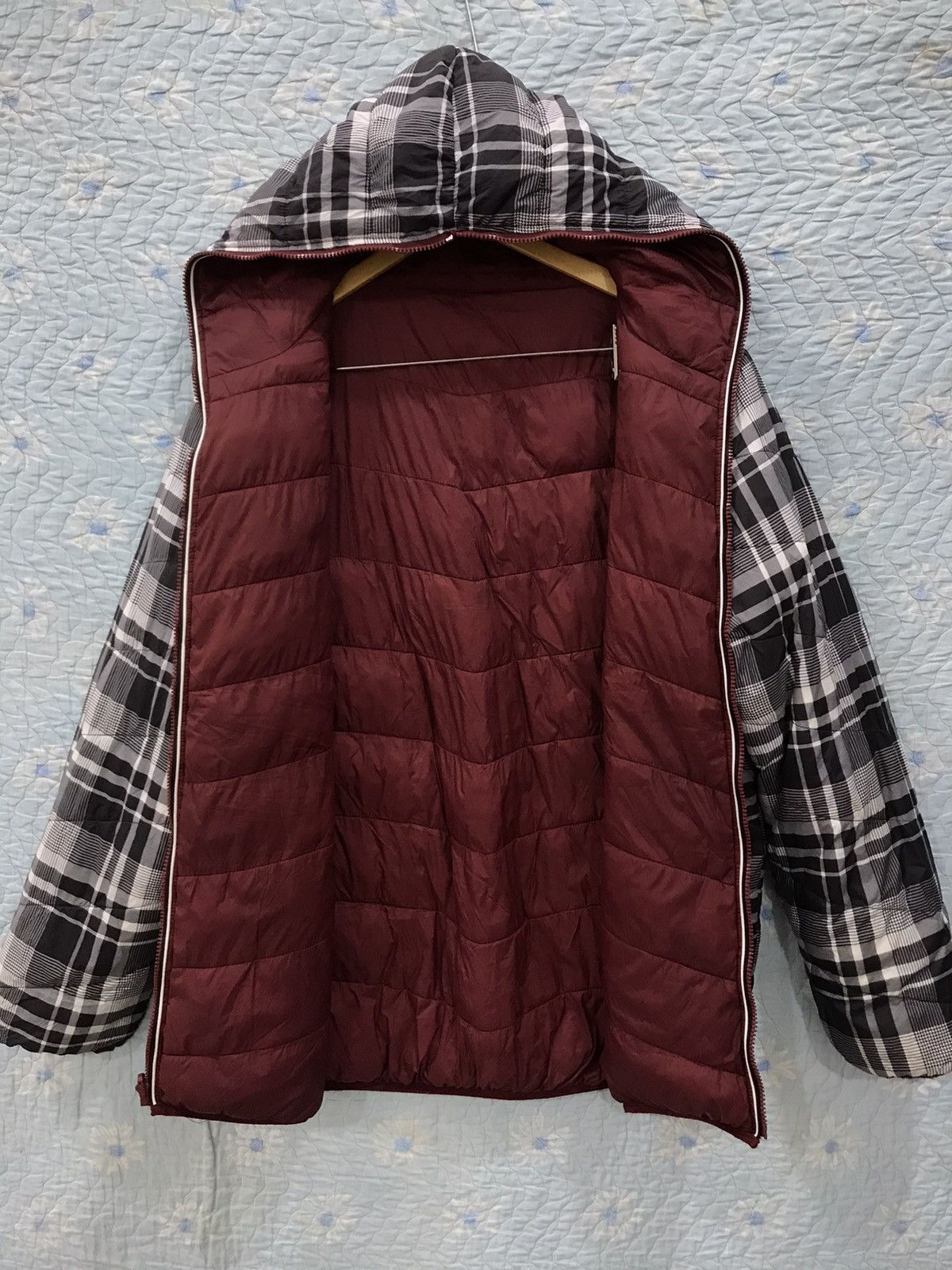 C33. GILEVANS RIVERSIBLE JACKET