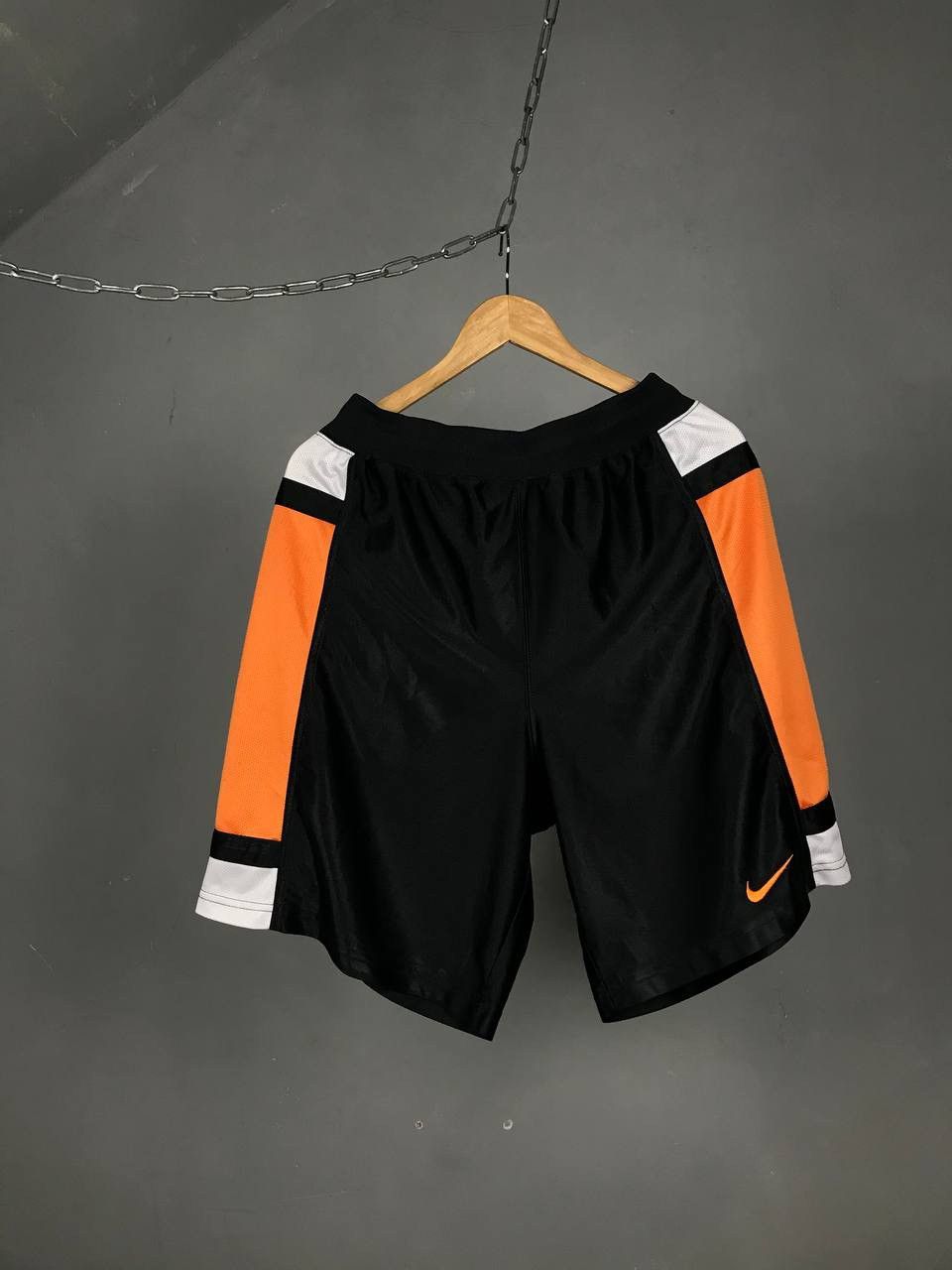 Nike × Vintage Nike swoosh streetwear vintage sportswear shorts Size US 34 / EU 50 - 1 Thumbnail