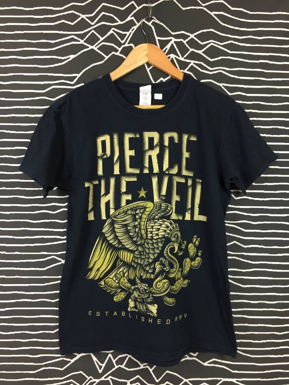 Band Tees Vtg Pierce The Veil Rock Band Tee Size US M / EU 48-50 / 2 - 1 Thumbnail
