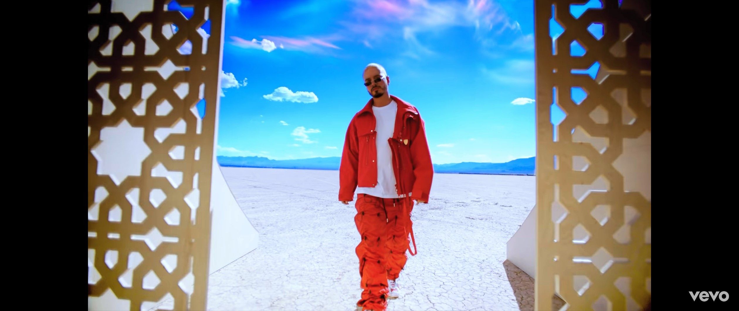 Louis Vuitton × Virgil Abloh 3-in-1 Red Parka SS19 Collection Size US L / EU 52-54 / 3 - 4 Thumbnail