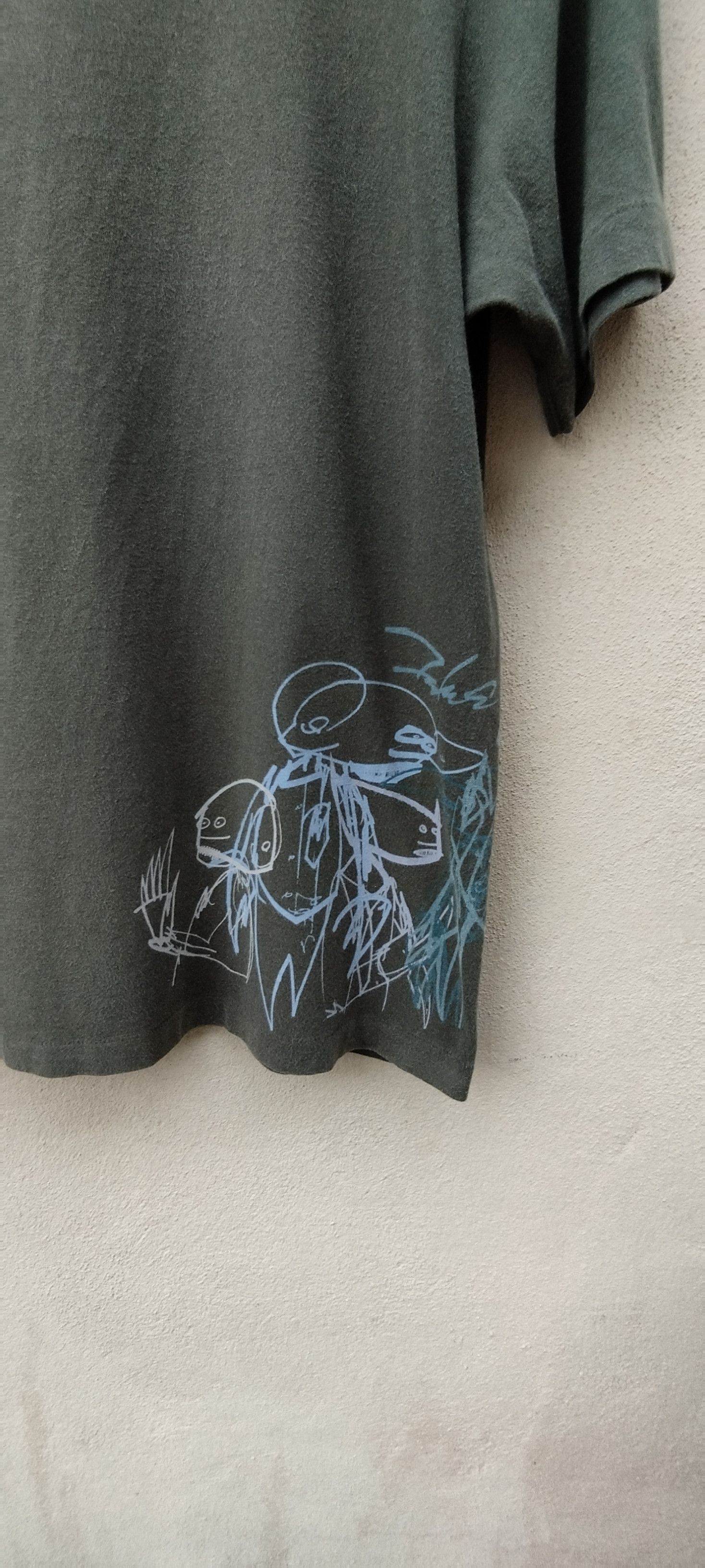 Futura × Uniqlo 🔥 Futura X Uniqlo t shirt Size US M / EU 48-50 / 2 - 2 Thumbnail