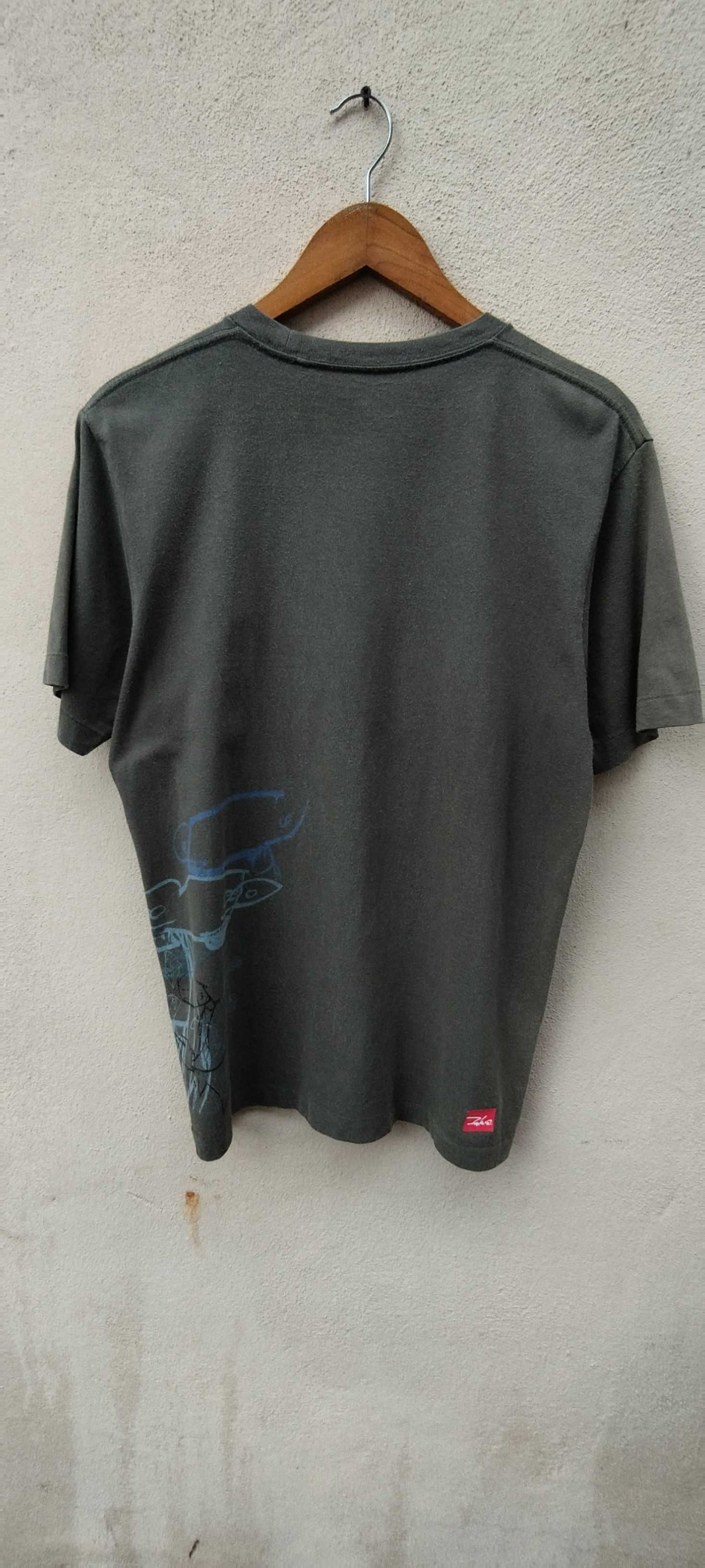 Futura × Uniqlo 🔥 Futura X Uniqlo t shirt Size US M / EU 48-50 / 2 - 5 Thumbnail