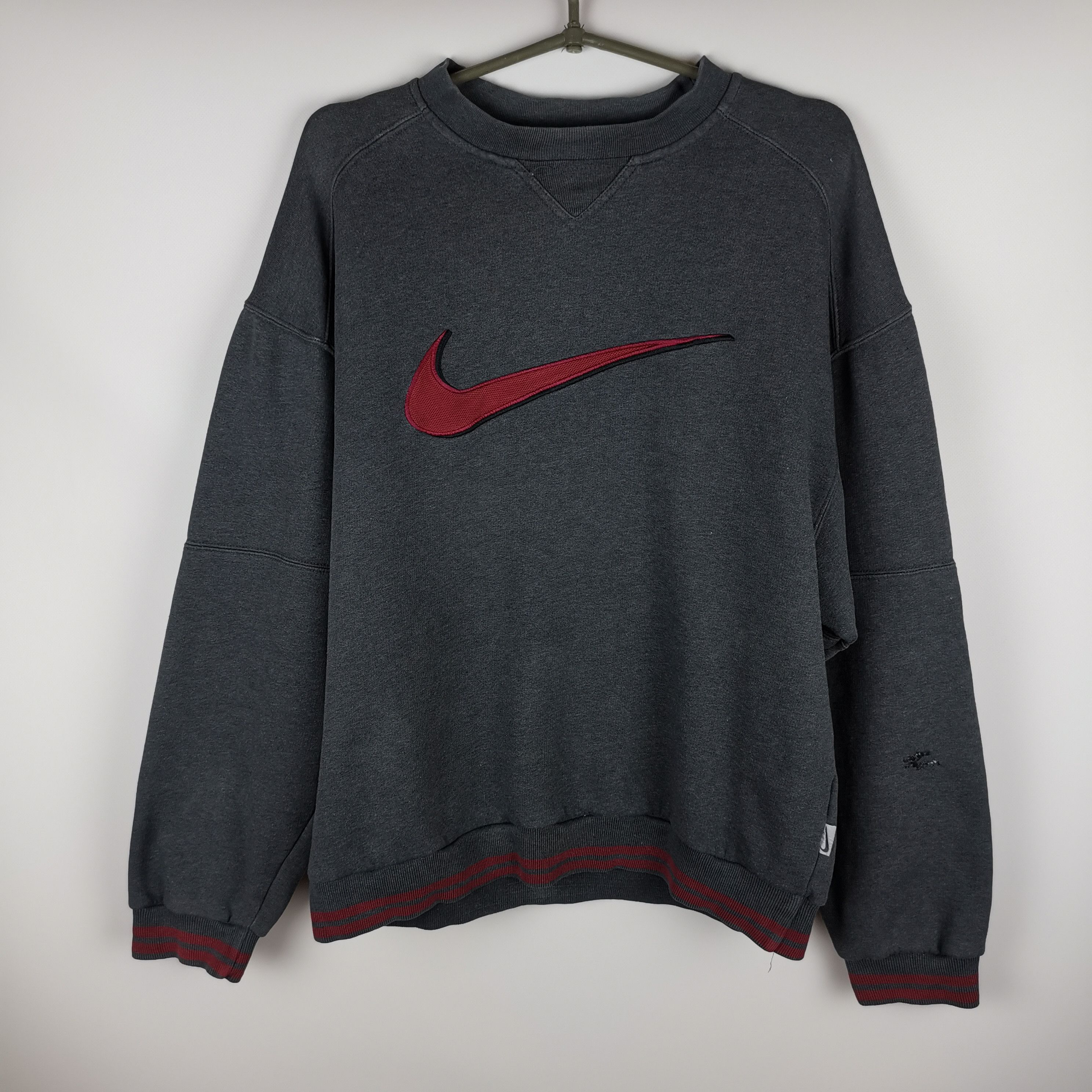 Nike Vintage 90s Nike big red swoosh gray sweatshirt Size US M / EU 48-50 / 2 - 1 Thumbnail