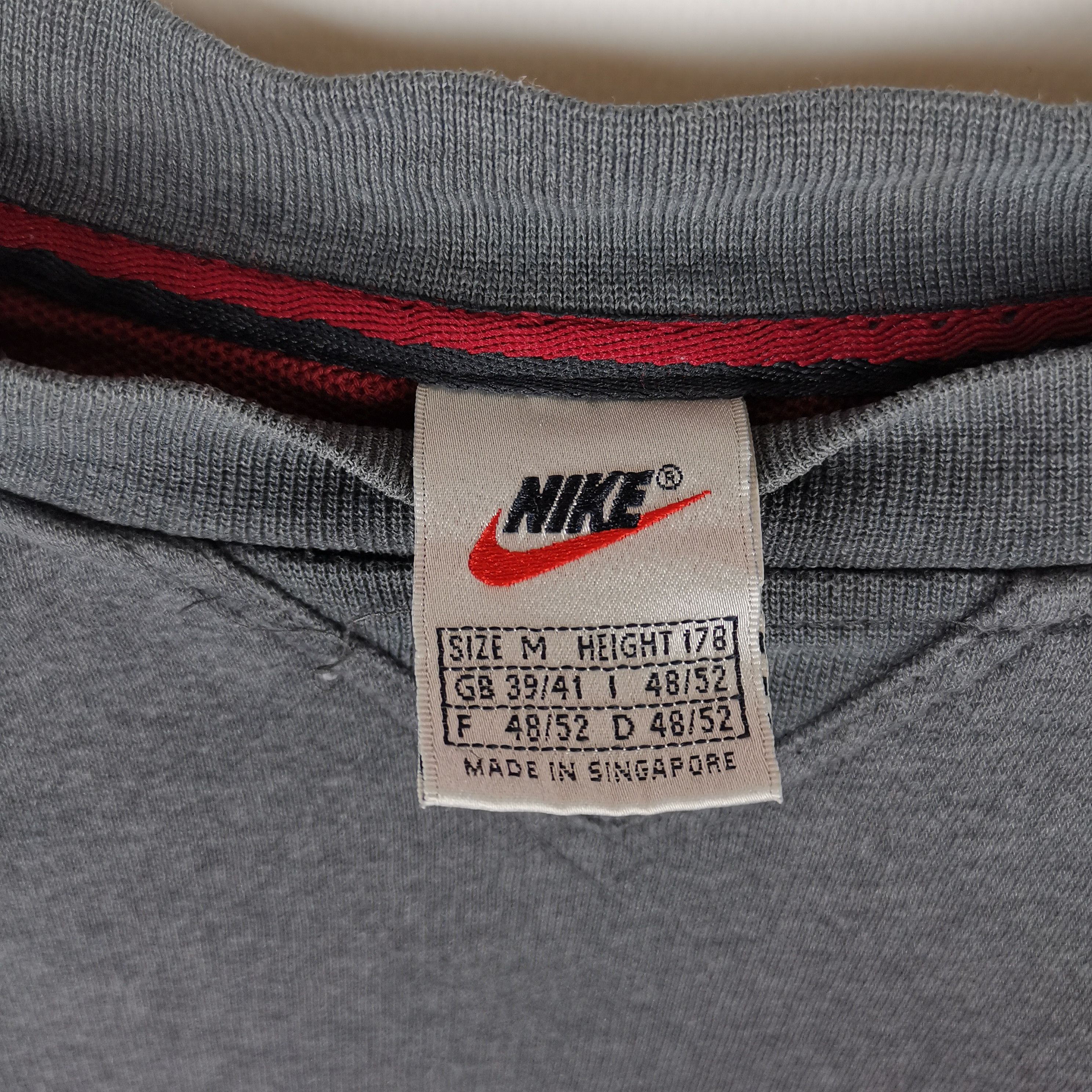 Nike Vintage 90s Nike big red swoosh gray sweatshirt Size US M / EU 48-50 / 2 - 2 Thumbnail