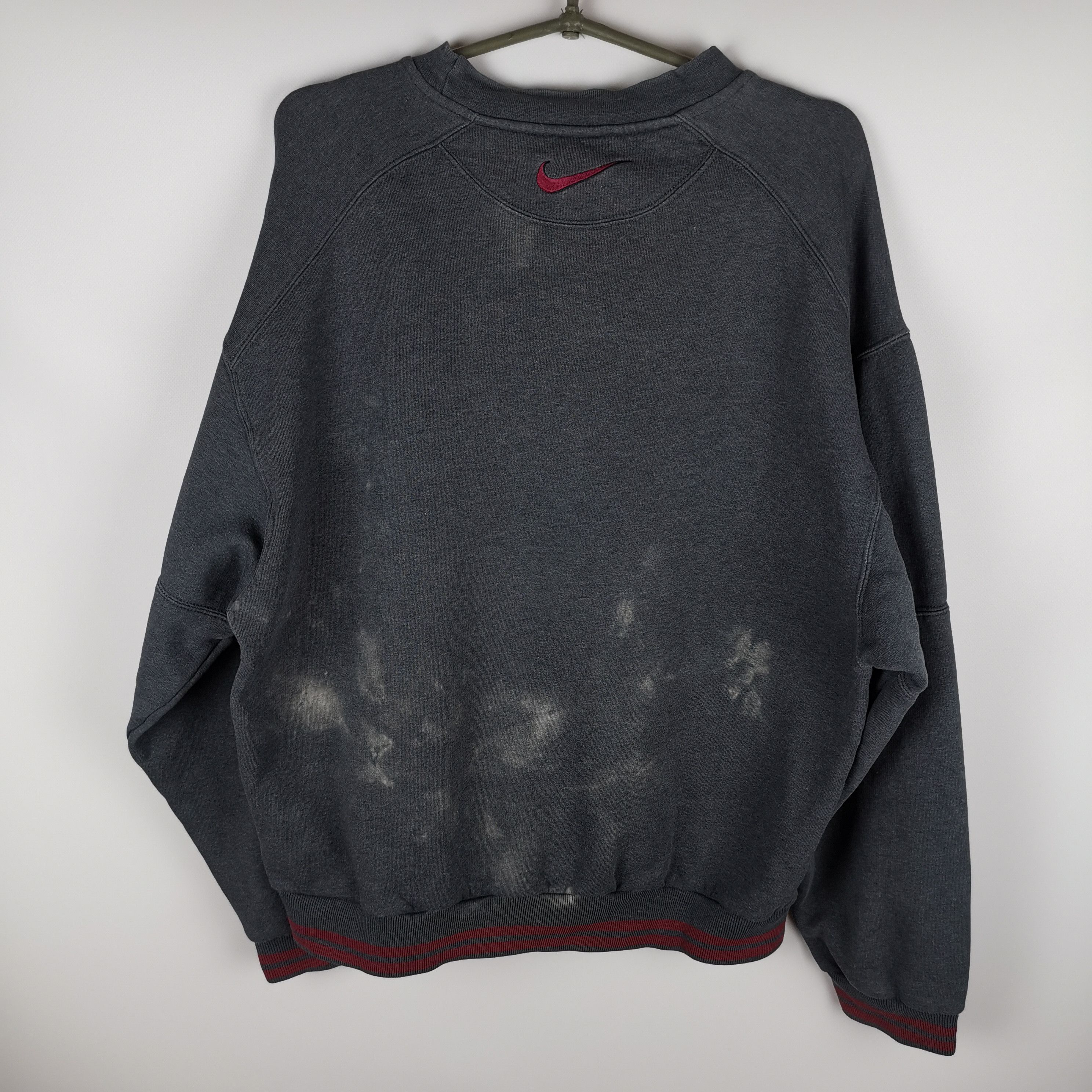 Nike Vintage 90s Nike big red swoosh gray sweatshirt Size US M / EU 48-50 / 2 - 6 Thumbnail