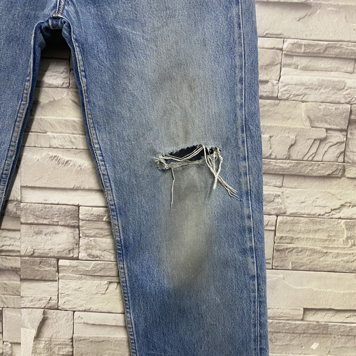 Levi's Vintage 90s Levis 501 Distressed Jeans 31x30 Size US 31 - 6 Thumbnail