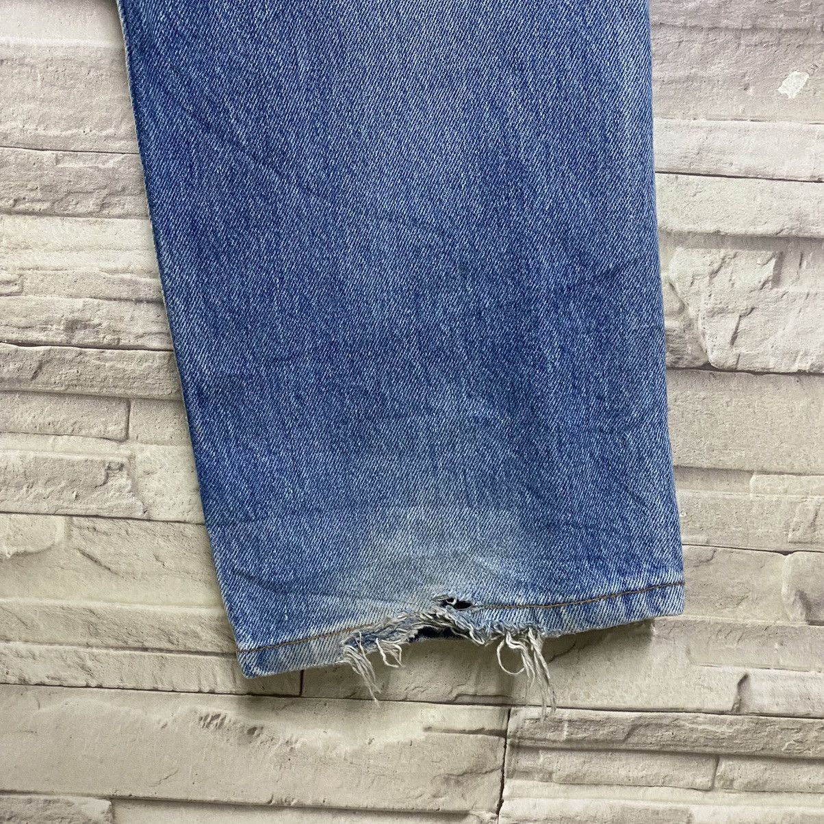 Levi's Vintage 90s Levis 501 Distressed Jeans 31x30 Size US 31 - 14 Thumbnail
