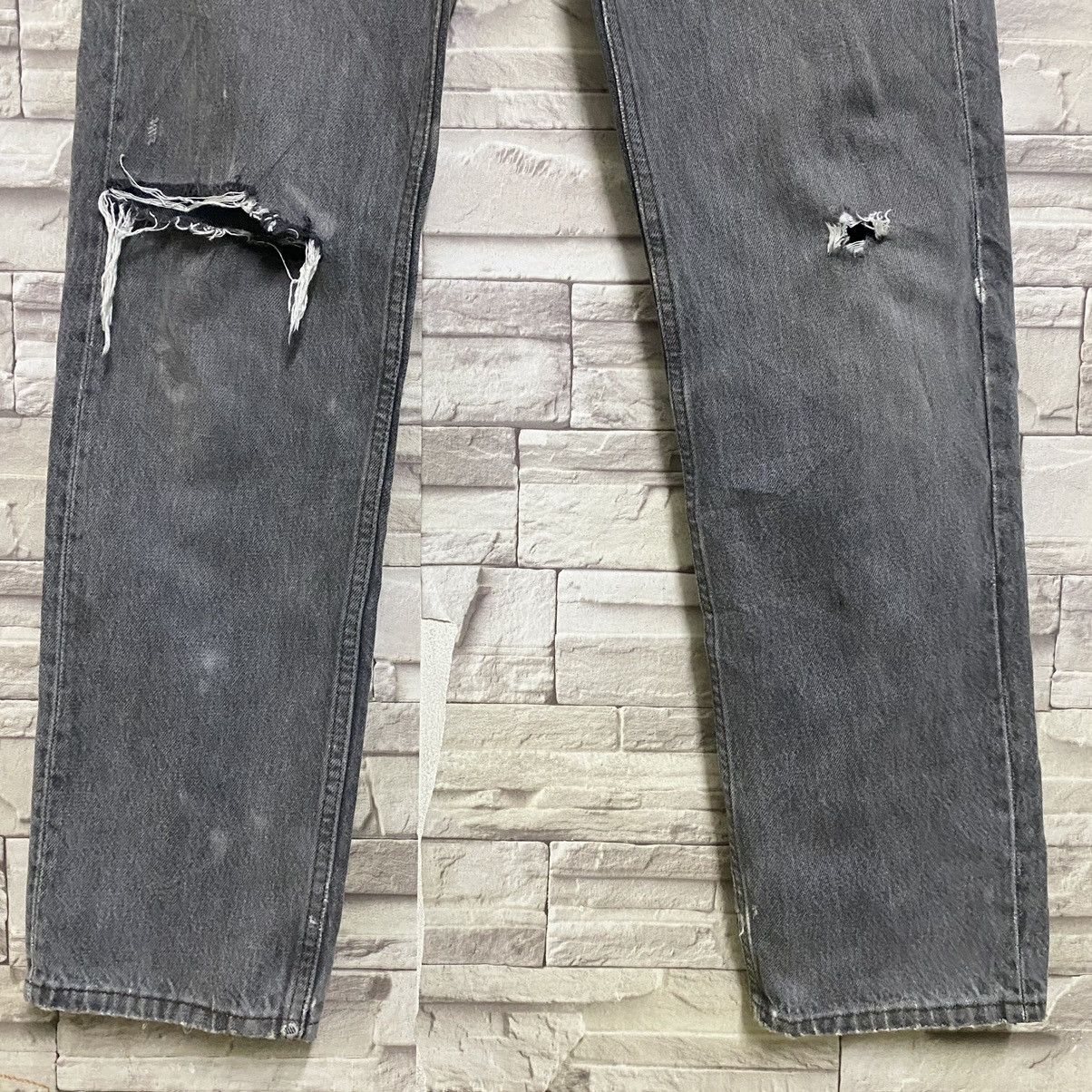 Levi's Vintage 80s Levis 501 Distressed Jeans 28x31 Made in USA Size US 28 / EU 44 - 9 Thumbnail