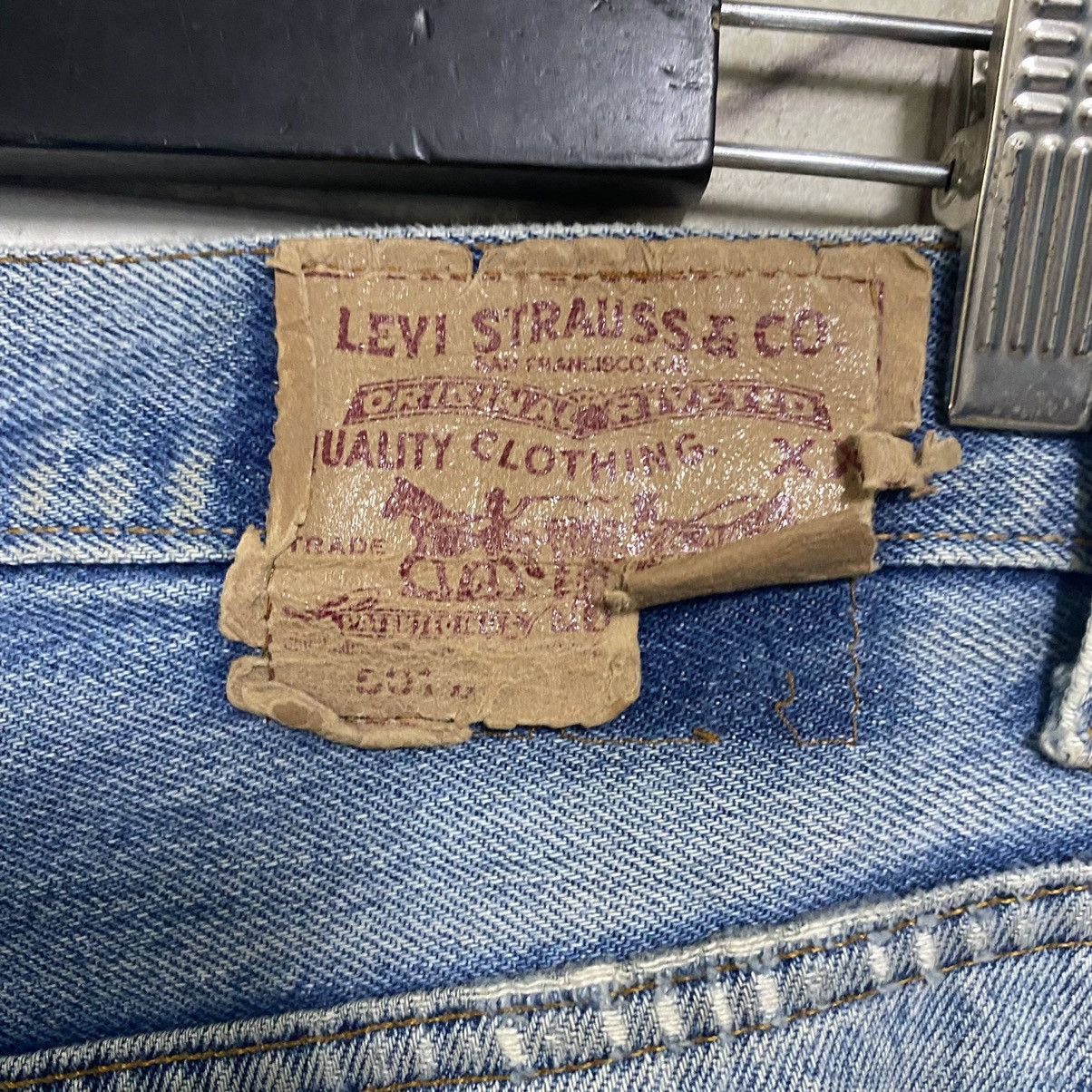 Levi's Vintage 90s Levis 501xx Distressed Jeans 30x29 Made in USA Size US 30 / EU 46 - 14 Thumbnail