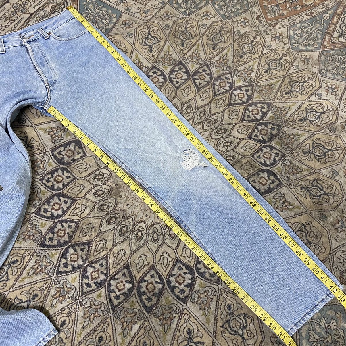 Levi's Vintage 90s Levis 501 Lightwash Distressed Jeans 29x31 Size US 29 - 19 Thumbnail
