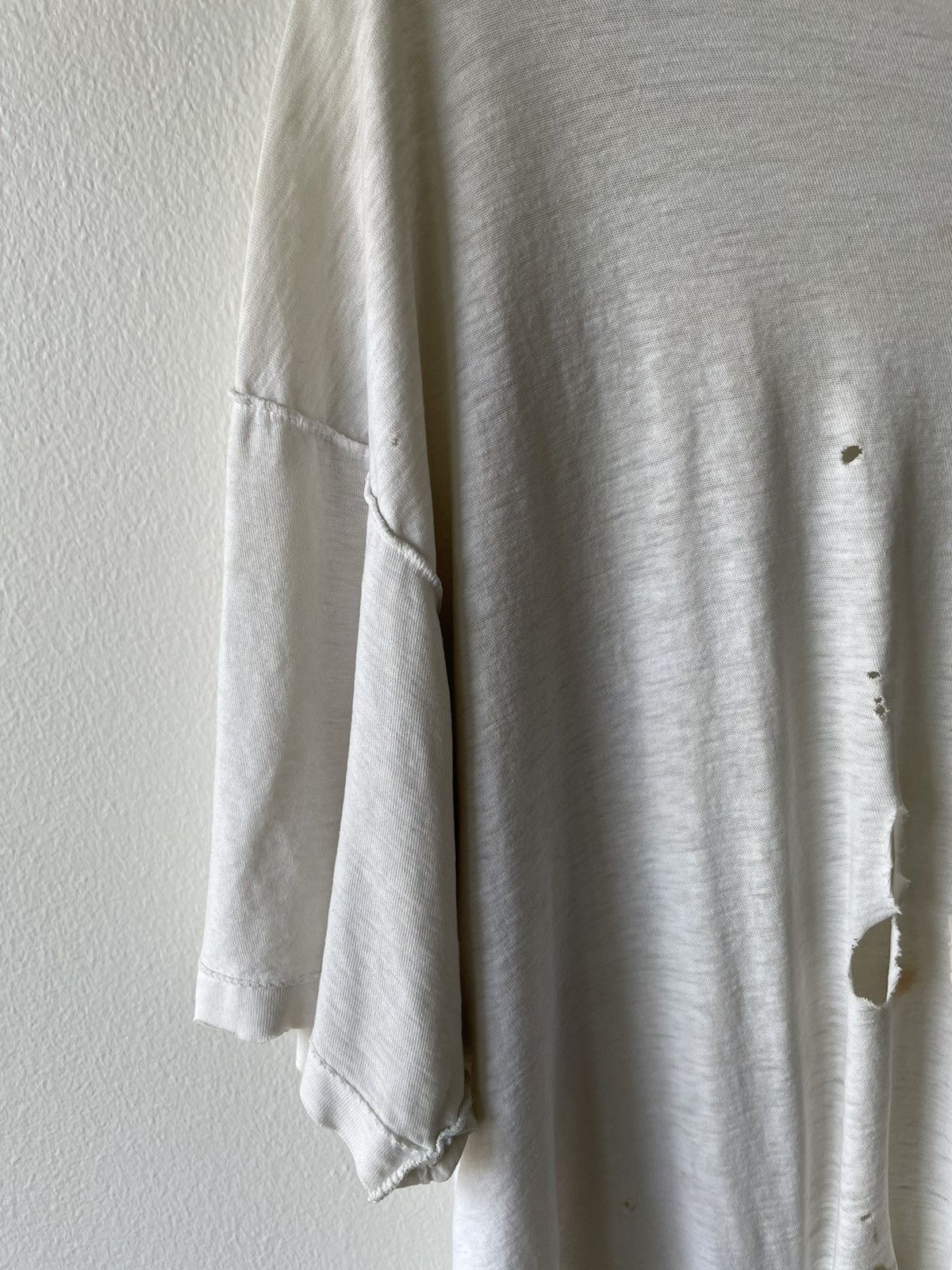 Vintage VINTAGE OBLITERATED T-SHIRT Size US L / EU 52-54 / 3 - 5 Thumbnail