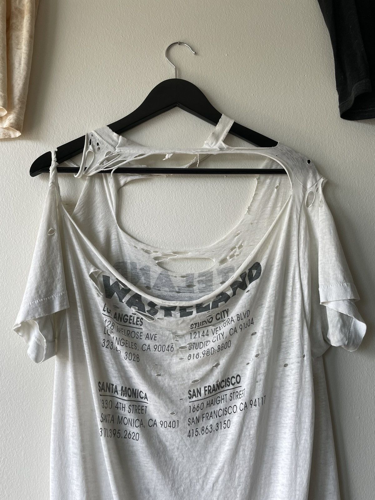 Vintage VINTAGE 80'S THRASHED WASTELAND T-SHIRT Size US L / EU 52-54 / 3 - 12 Thumbnail